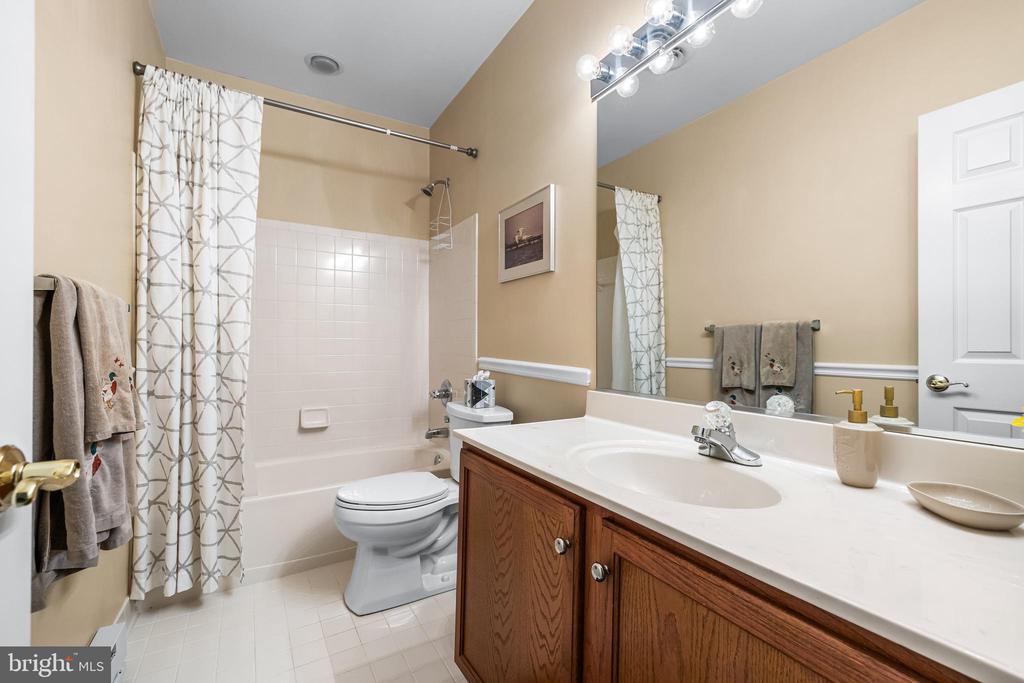 8128 CRIMSON COURT
