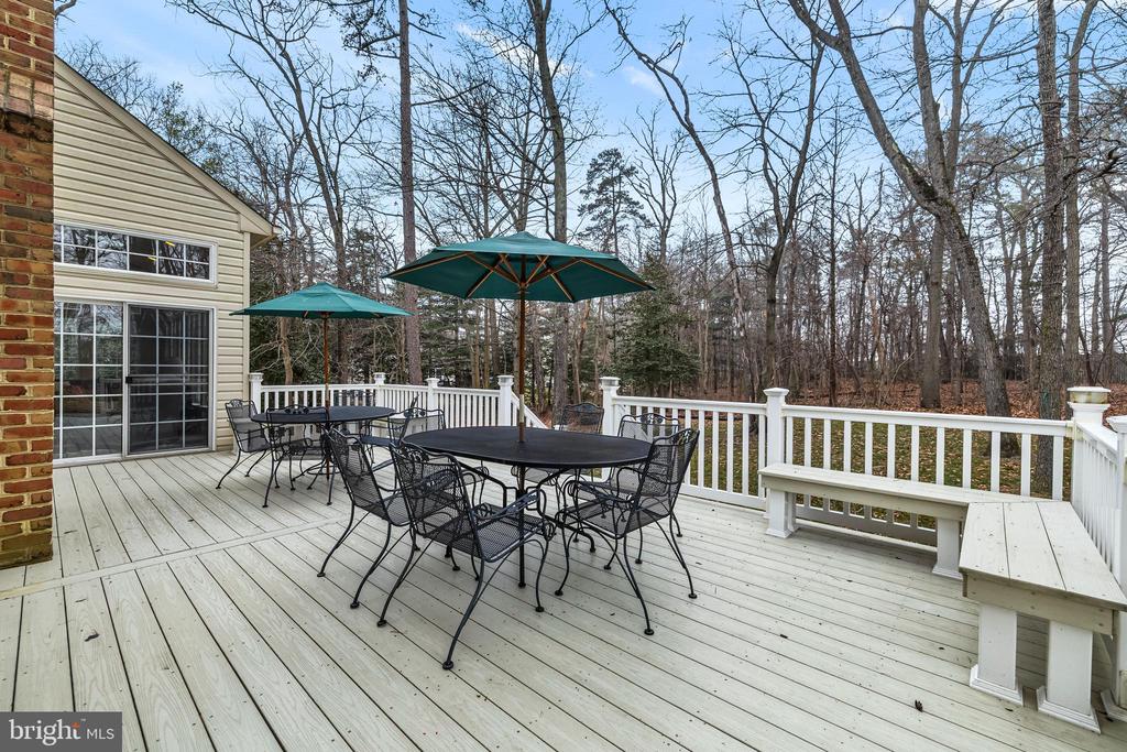 8128 CRIMSON COURT