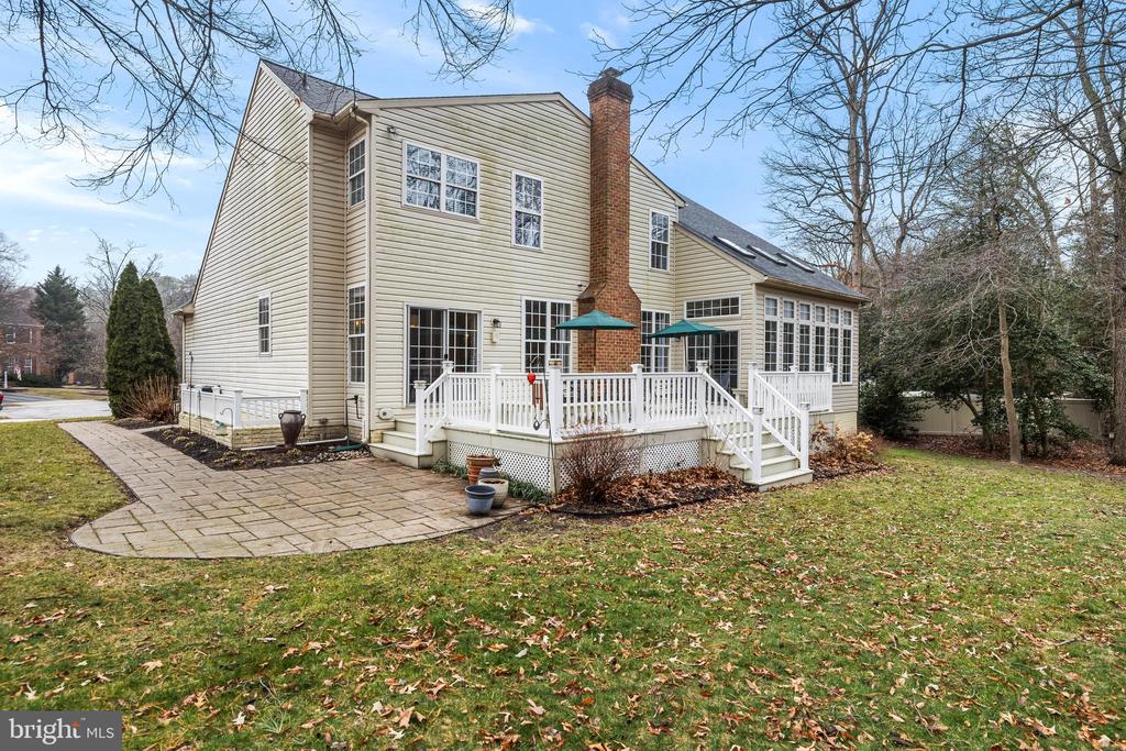 8128 CRIMSON COURT