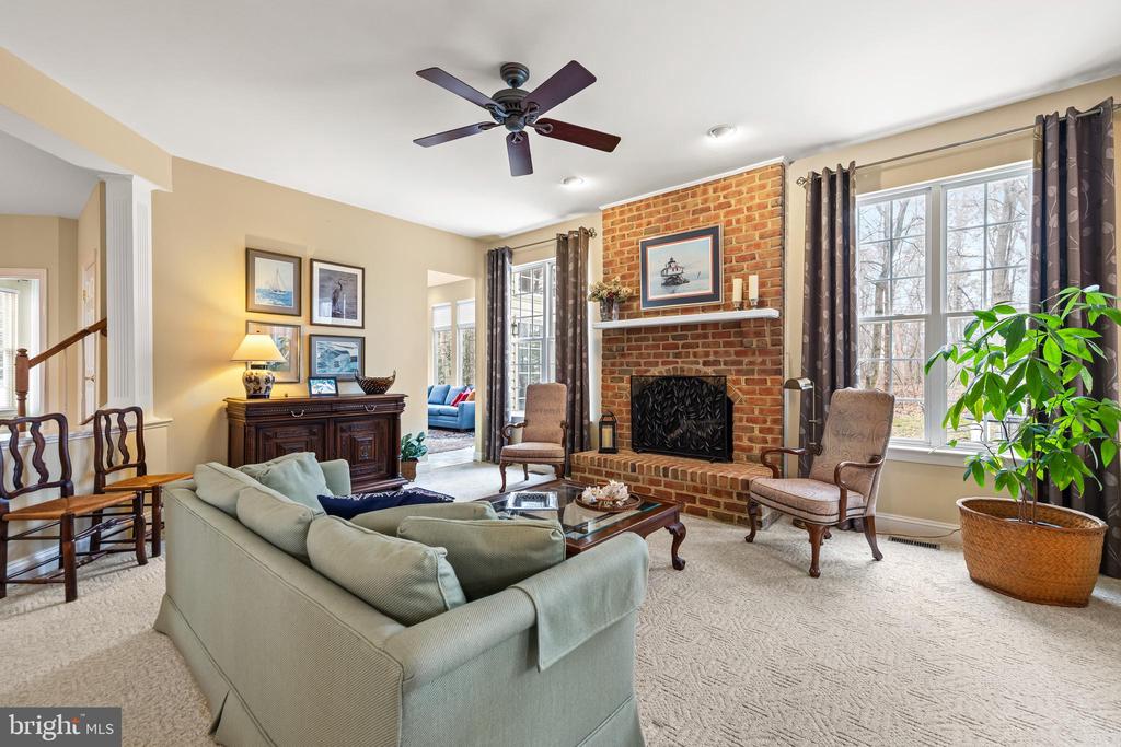 8128 CRIMSON COURT
