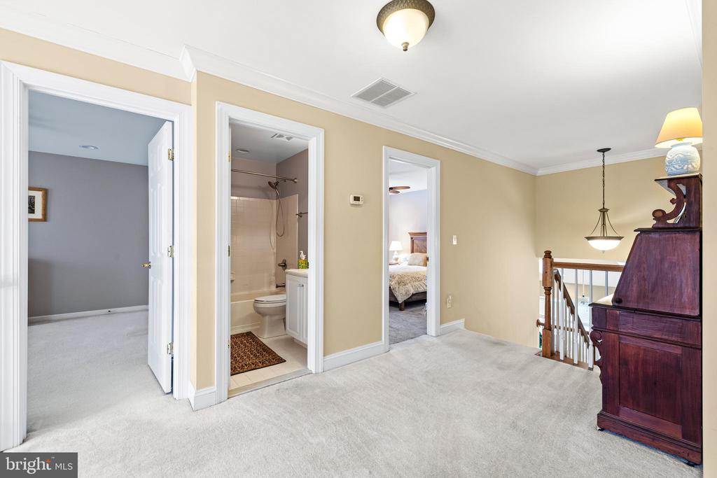 8128 CRIMSON COURT