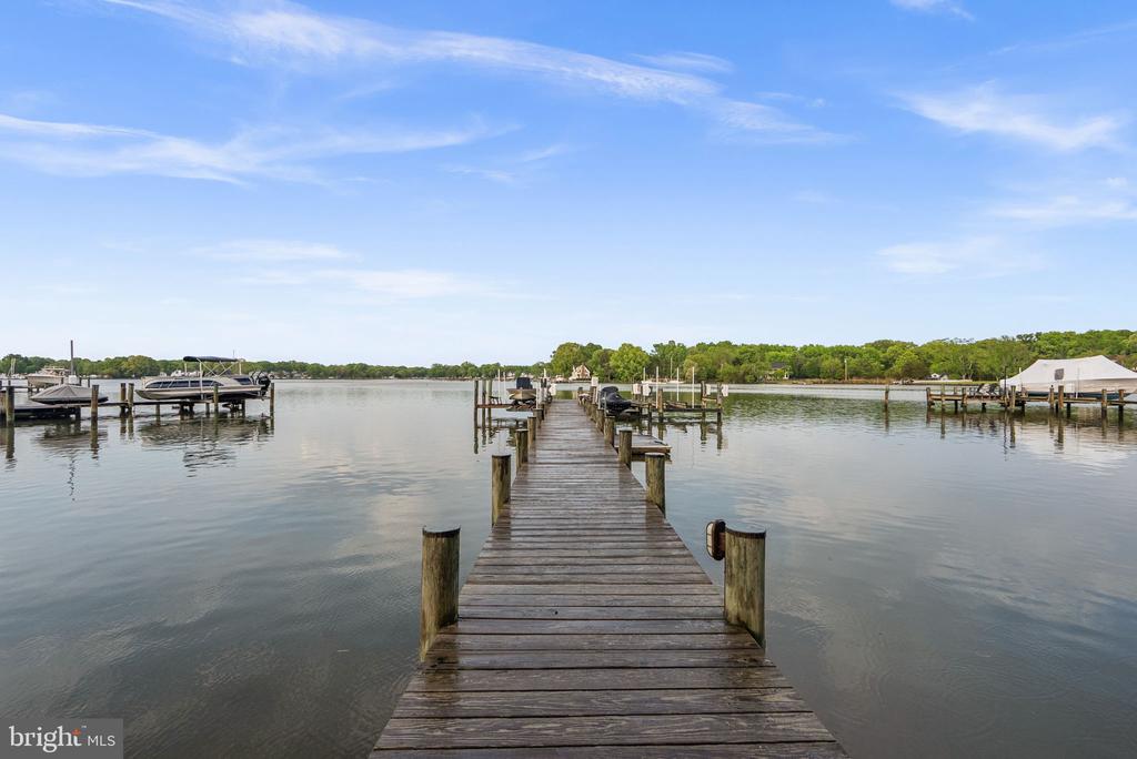 1125 CHERRY POINT ROAD