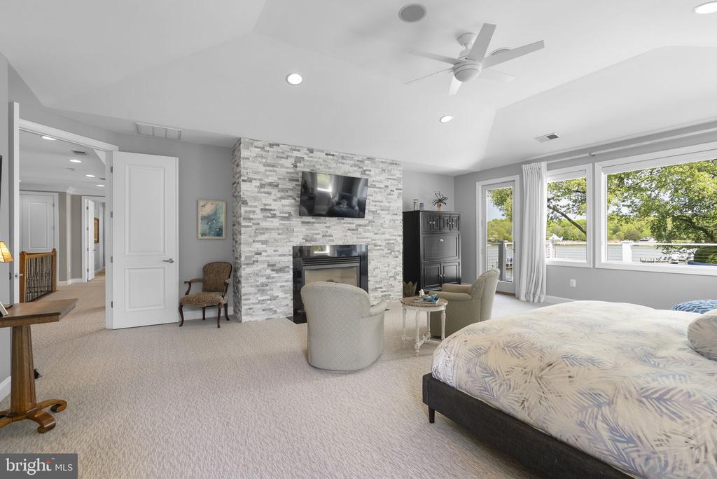 1125 CHERRY POINT ROAD