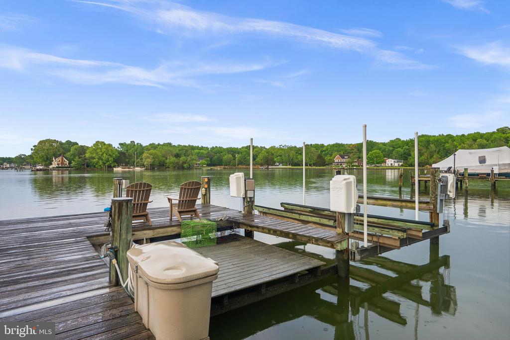 1125 CHERRY POINT ROAD