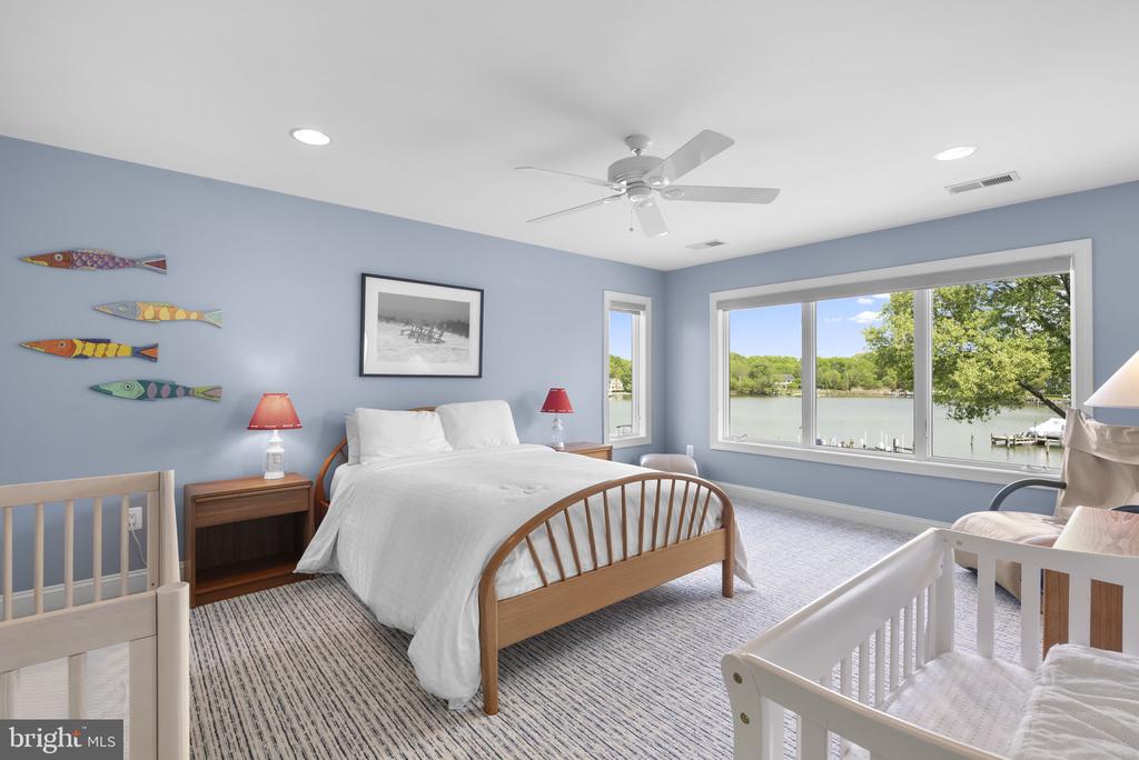 1125 CHERRY POINT ROAD