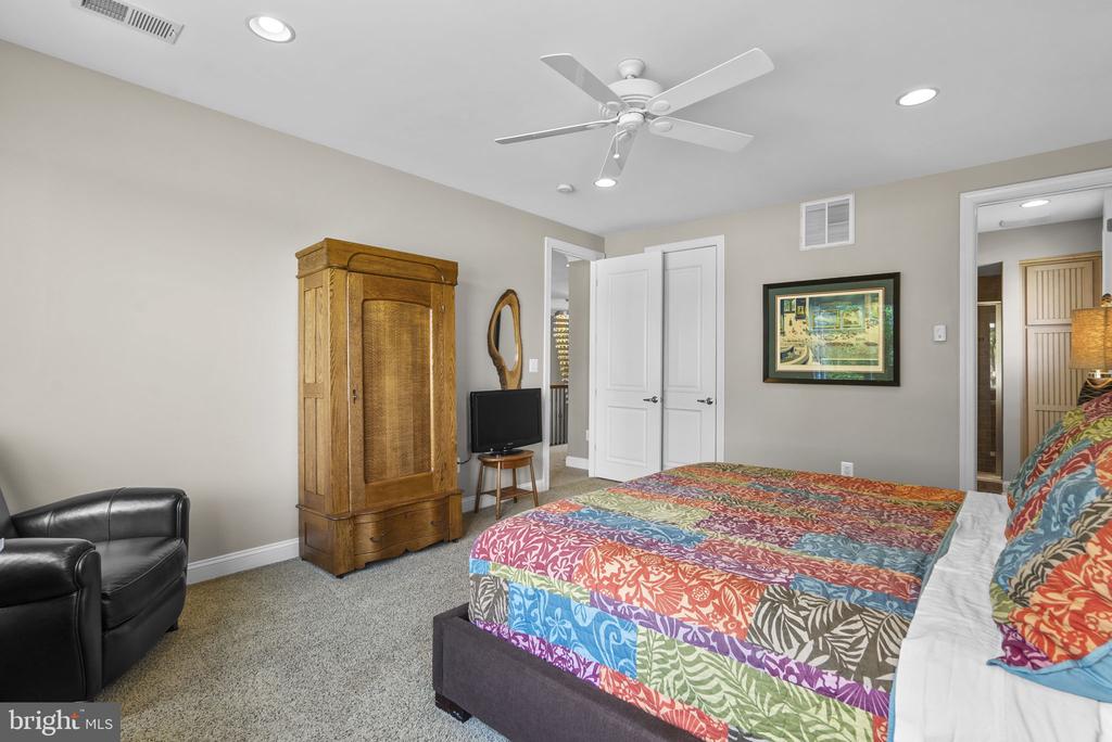 1125 CHERRY POINT ROAD