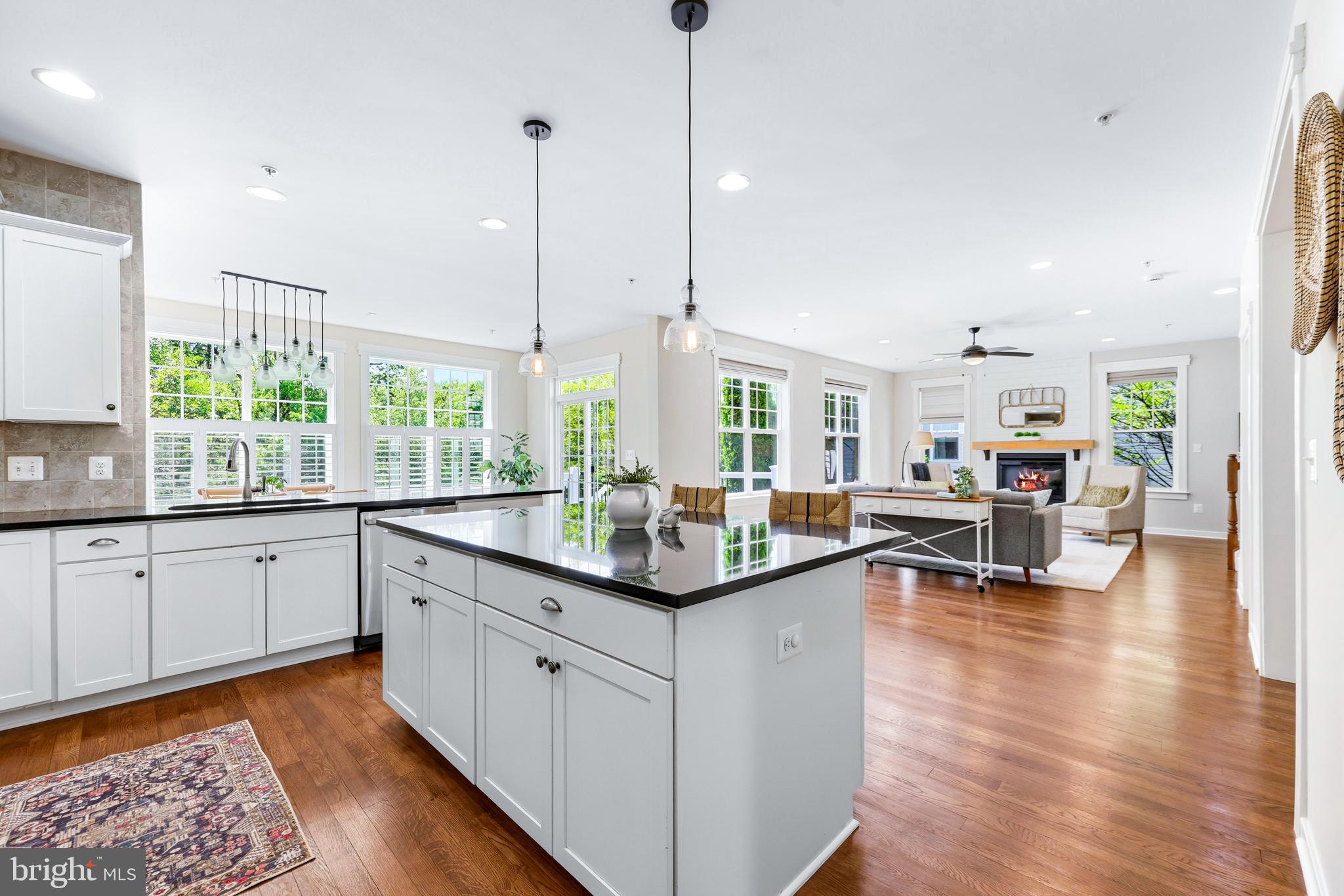 2435 MACALLISTER LANE