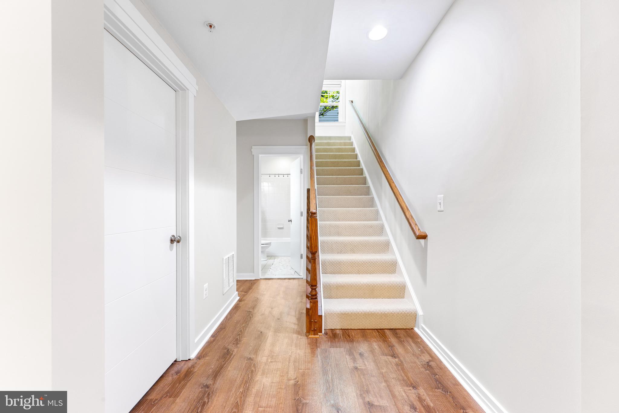 2435 MACALLISTER LANE