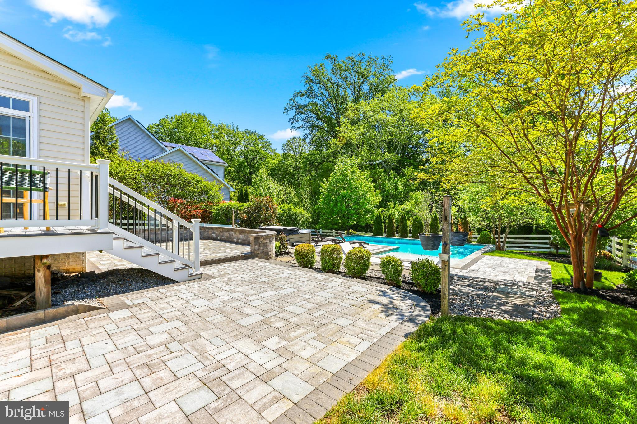 2435 MACALLISTER LANE