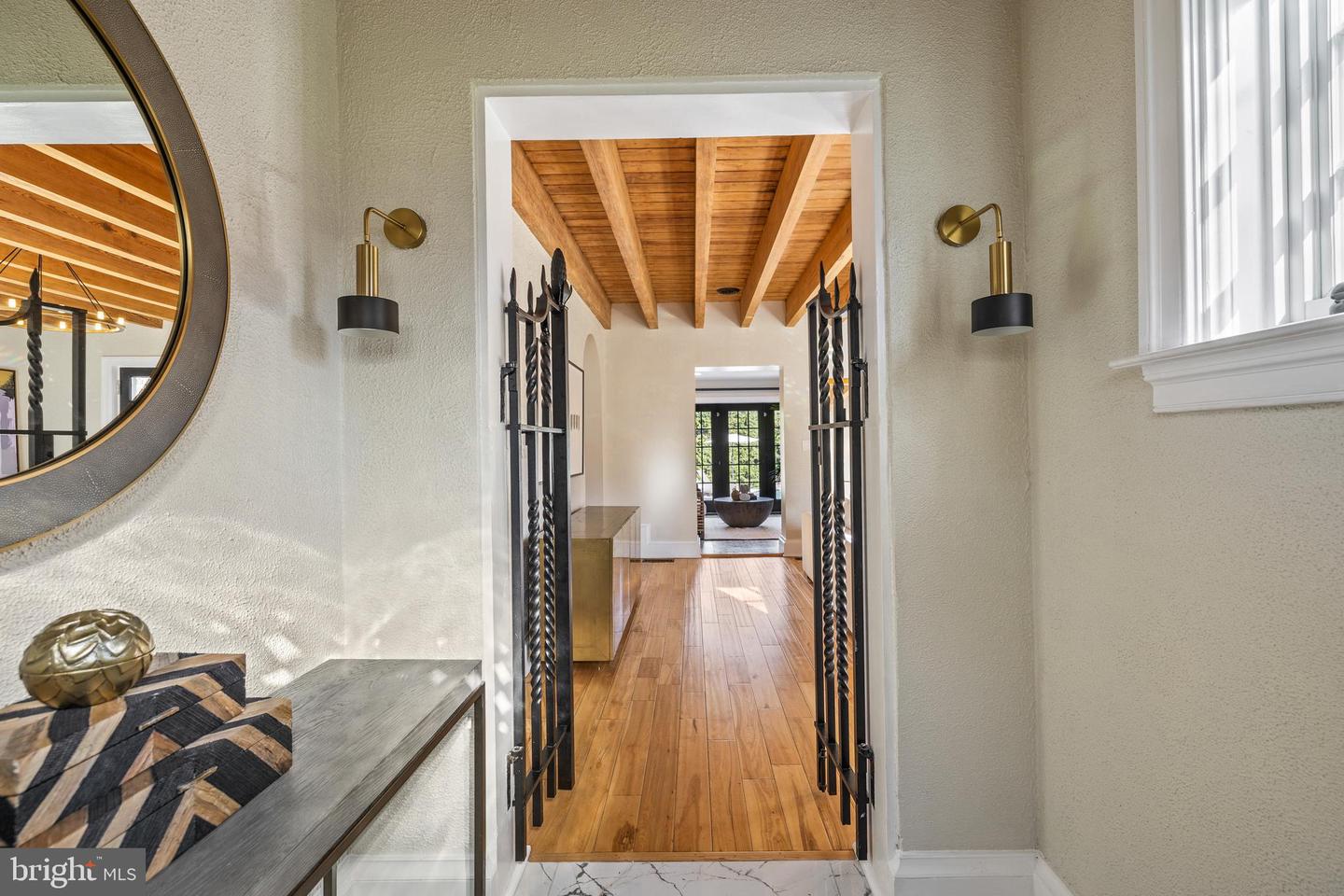 2 Saint Martins Rd