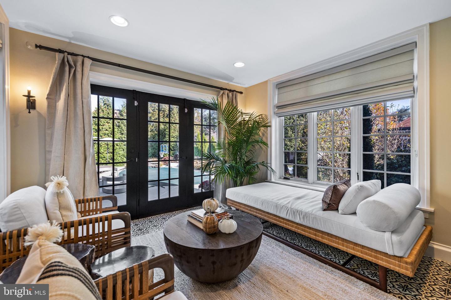 2 Saint Martins Rd