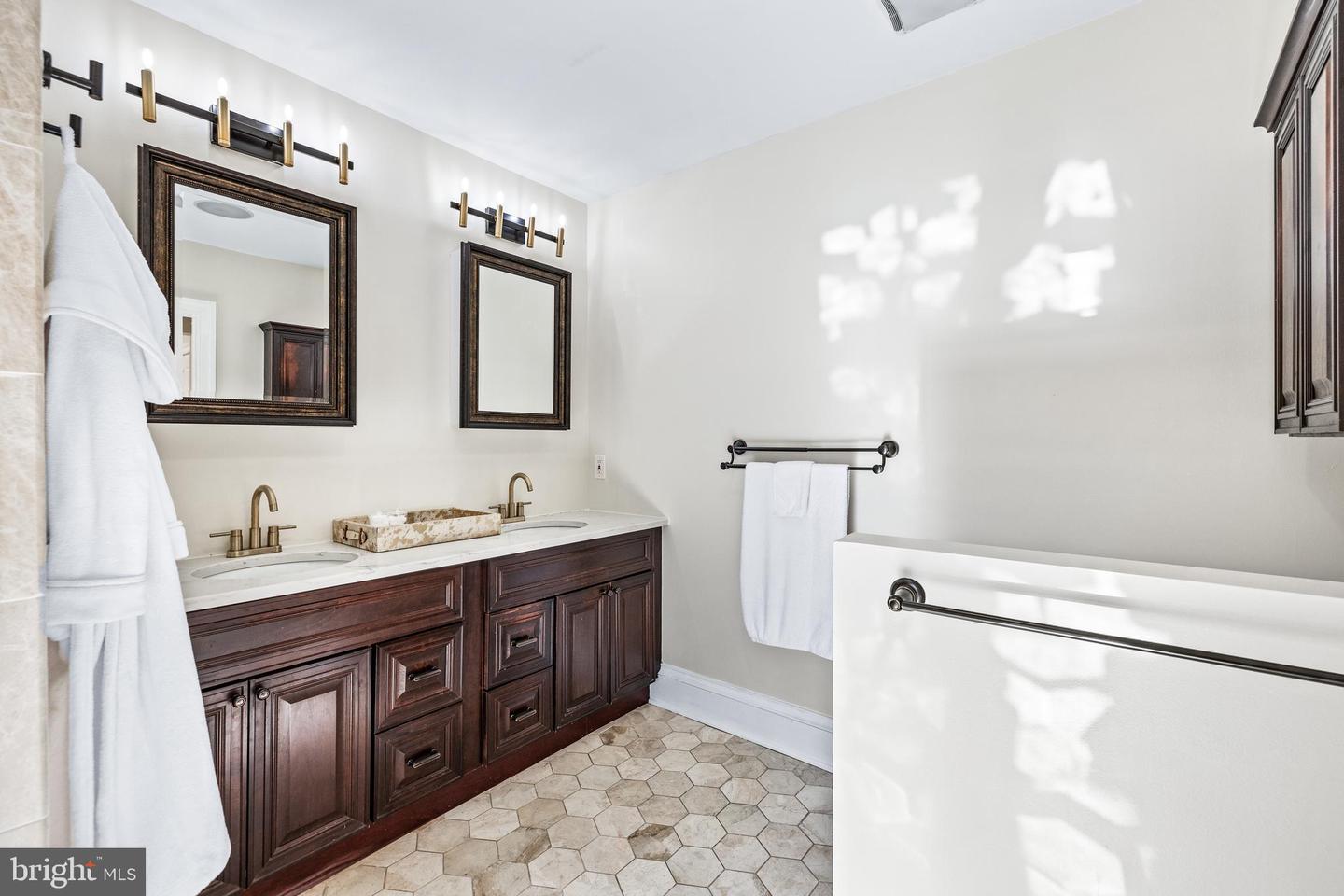 2 Saint Martins Rd