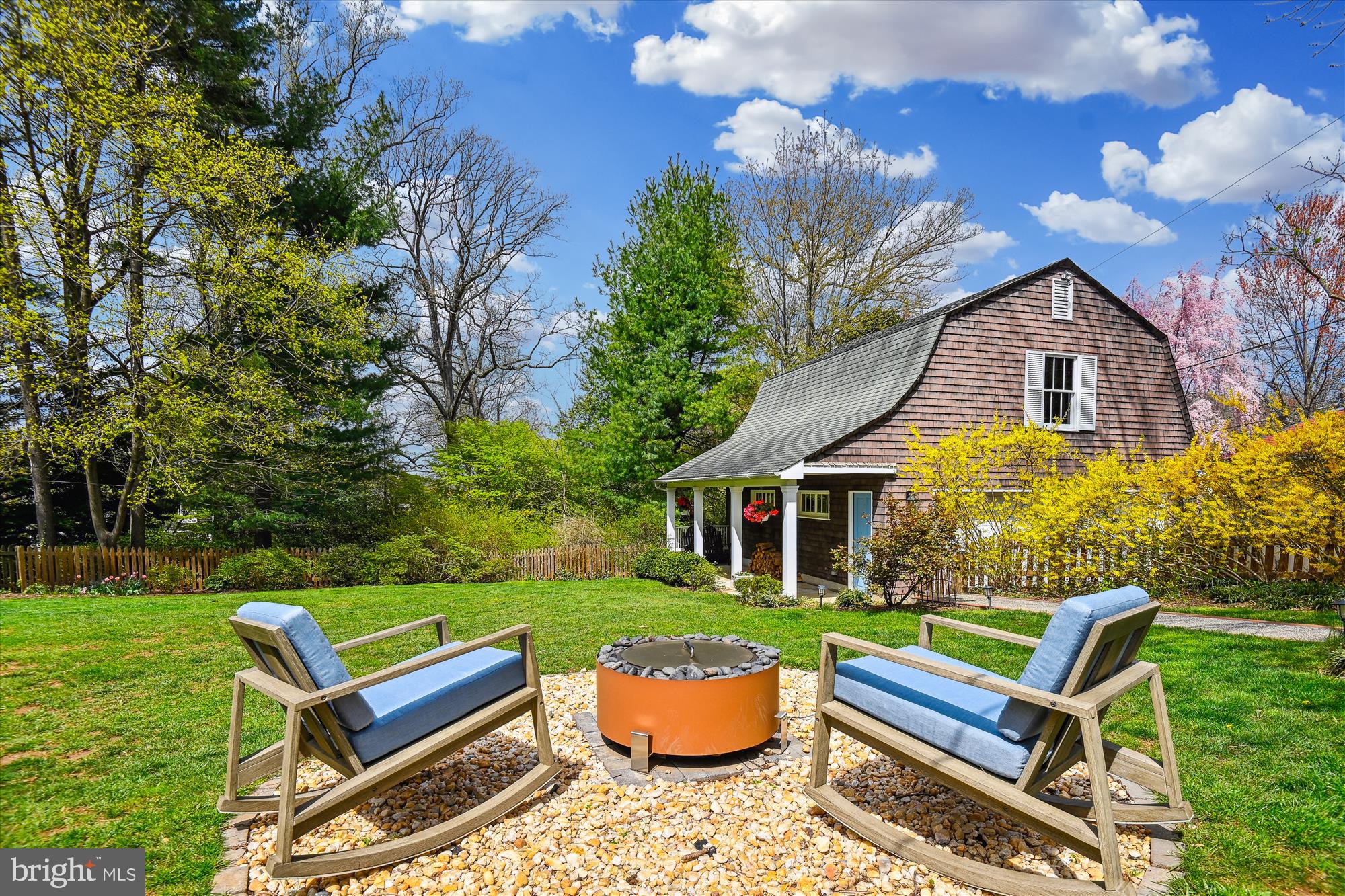 205 Ridgewood Rd