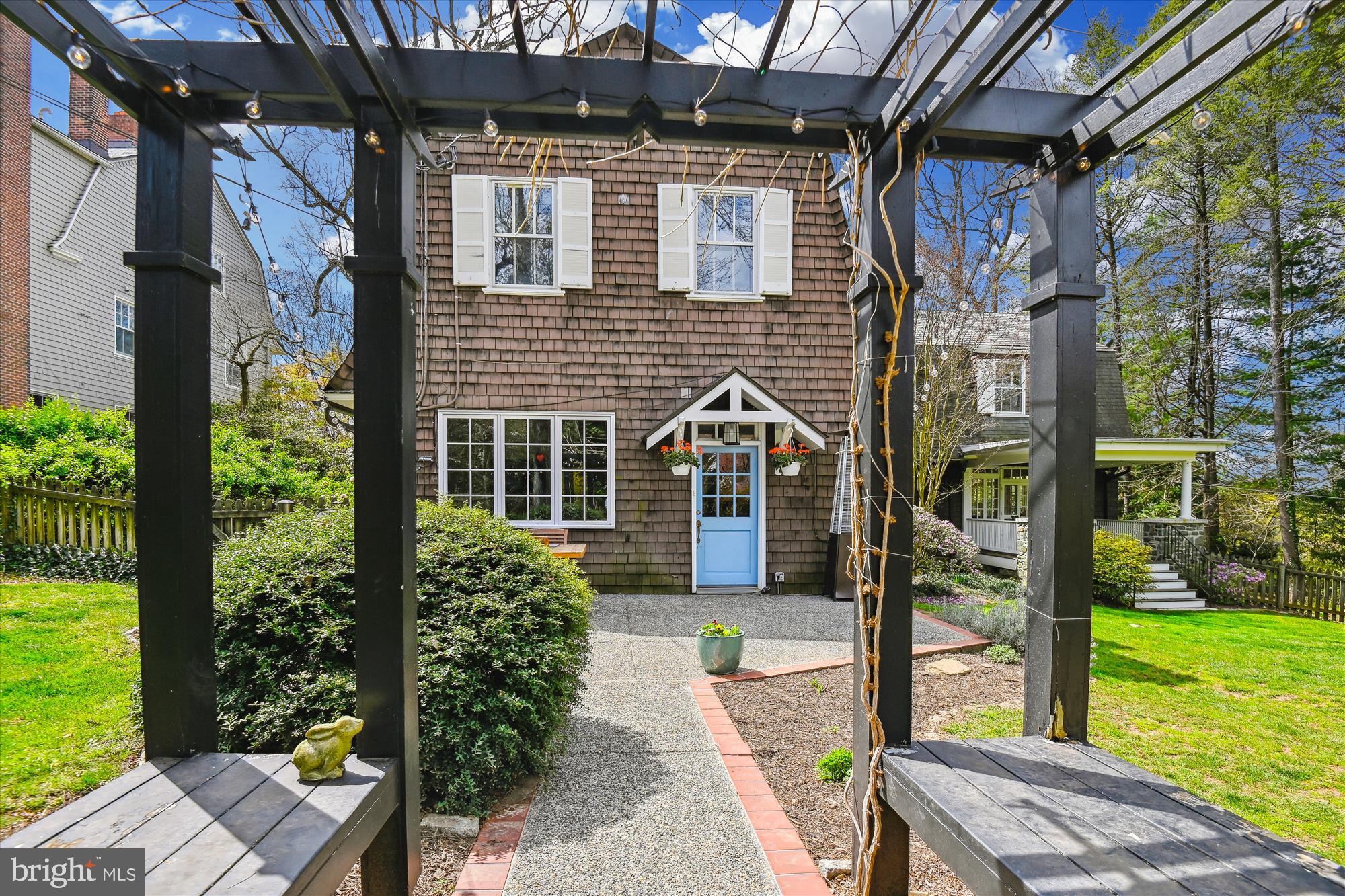 205 Ridgewood Rd