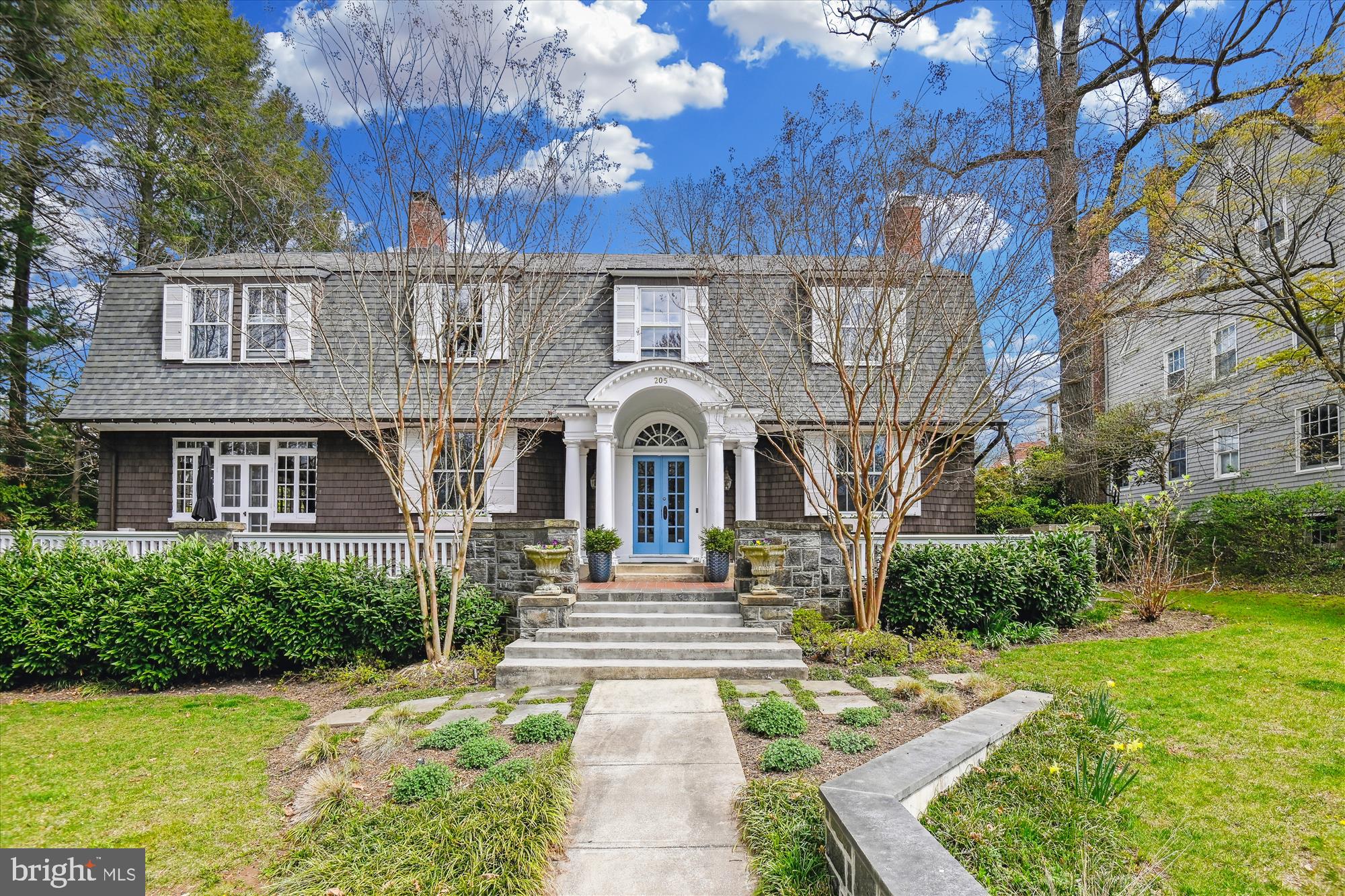 205 Ridgewood Rd