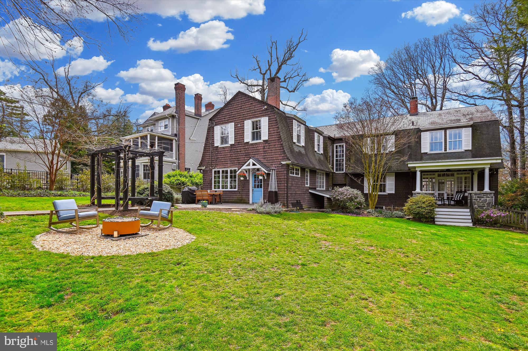 205 Ridgewood Rd