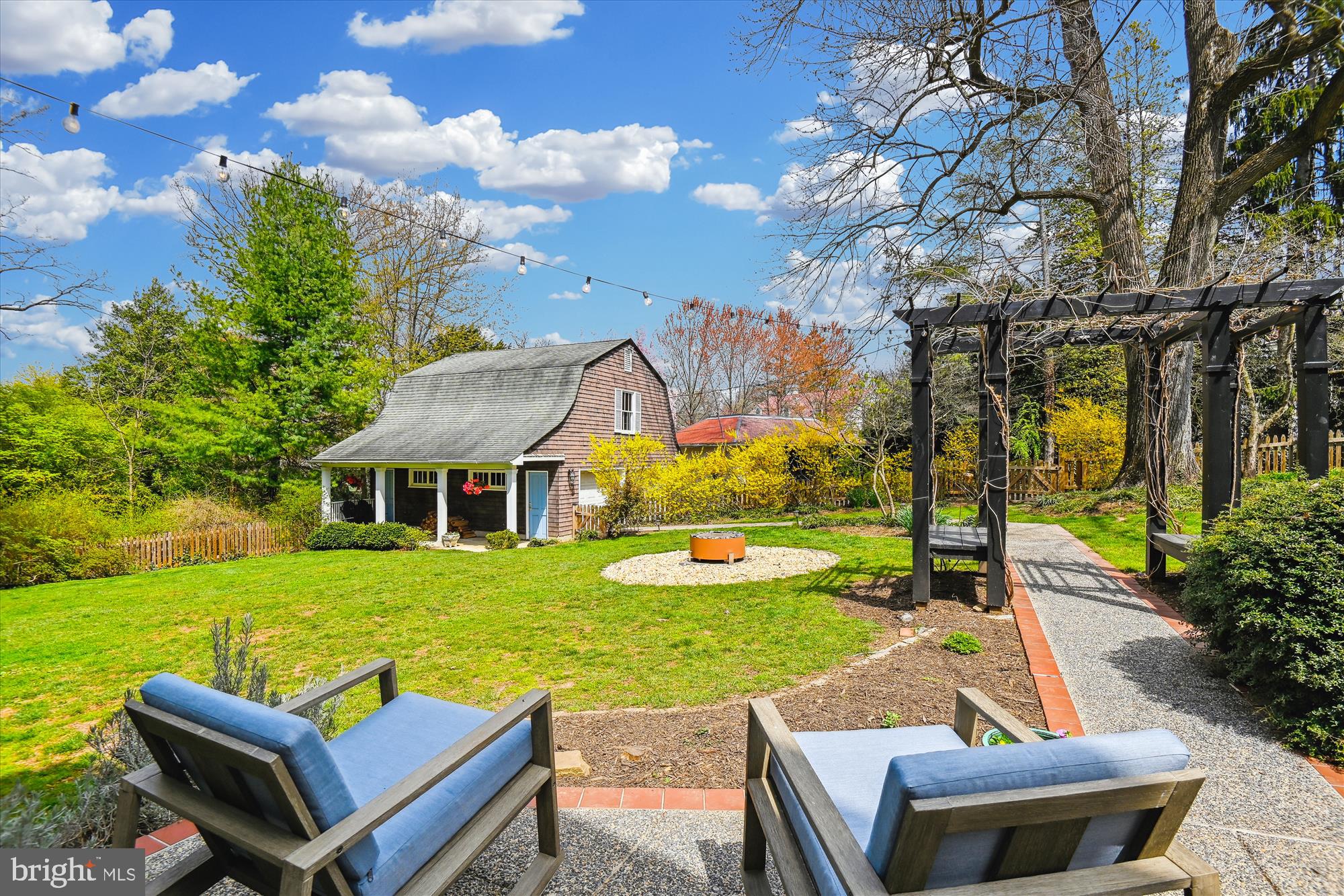205 Ridgewood Rd