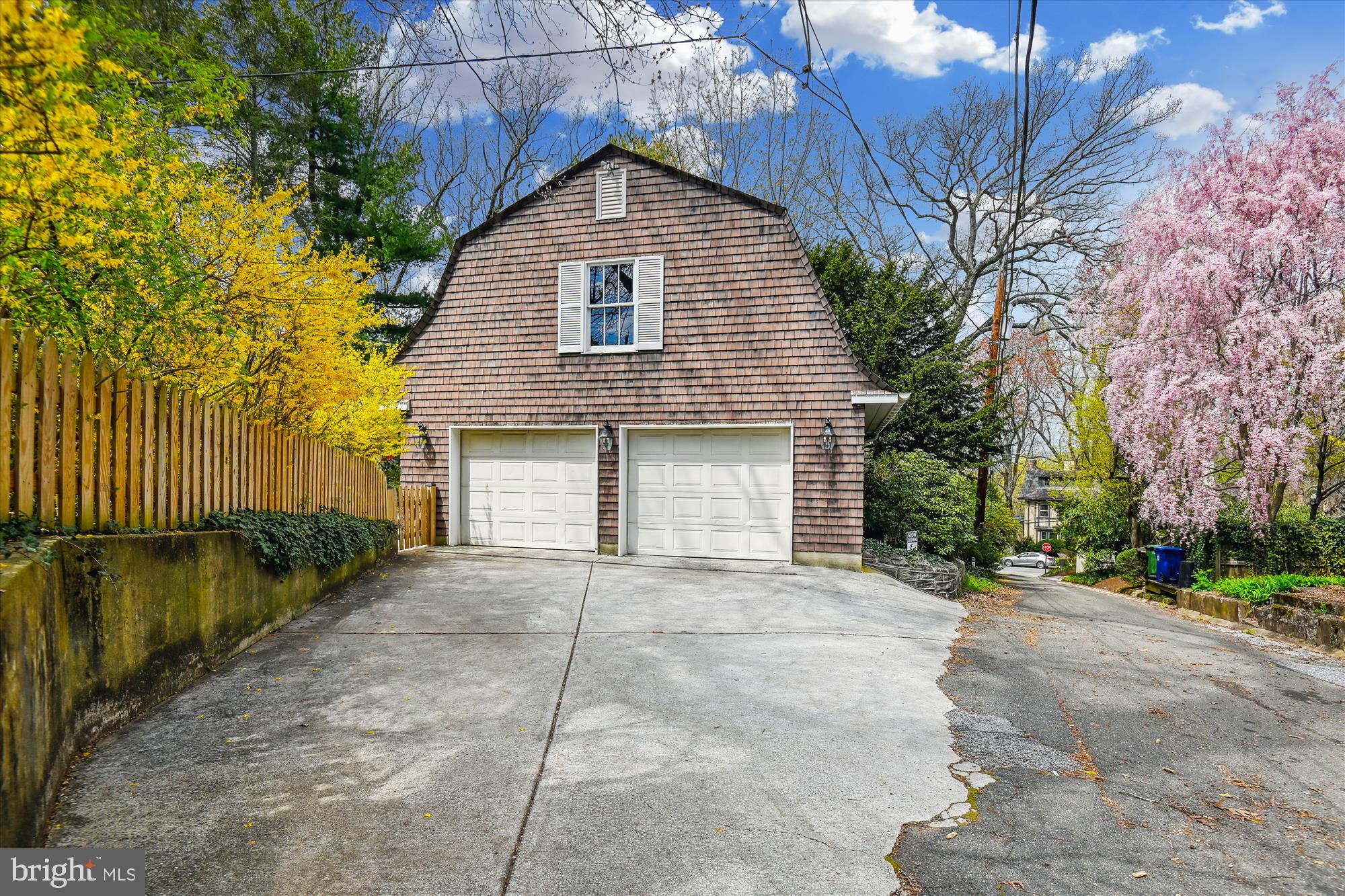 205 Ridgewood Rd
