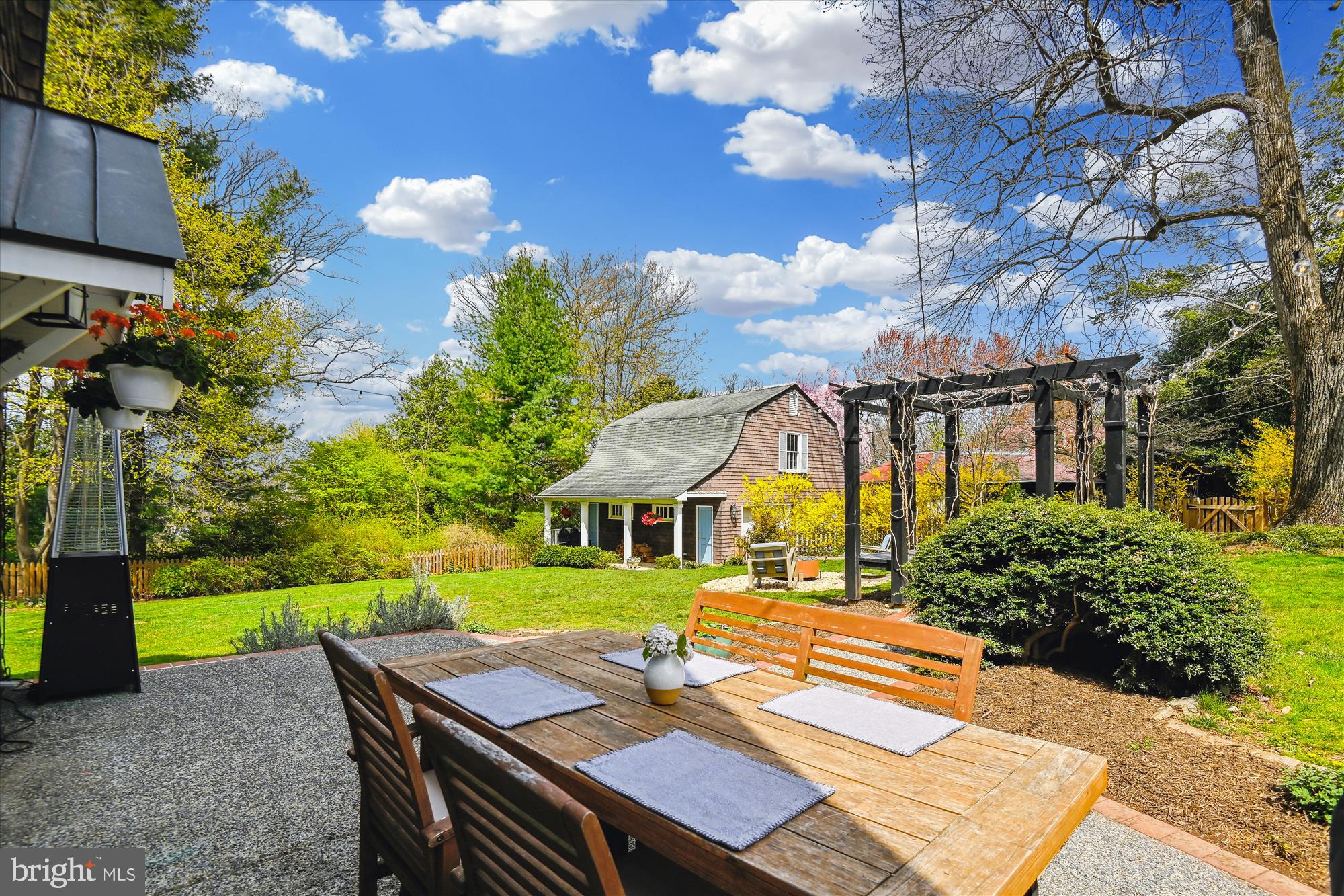205 Ridgewood Rd