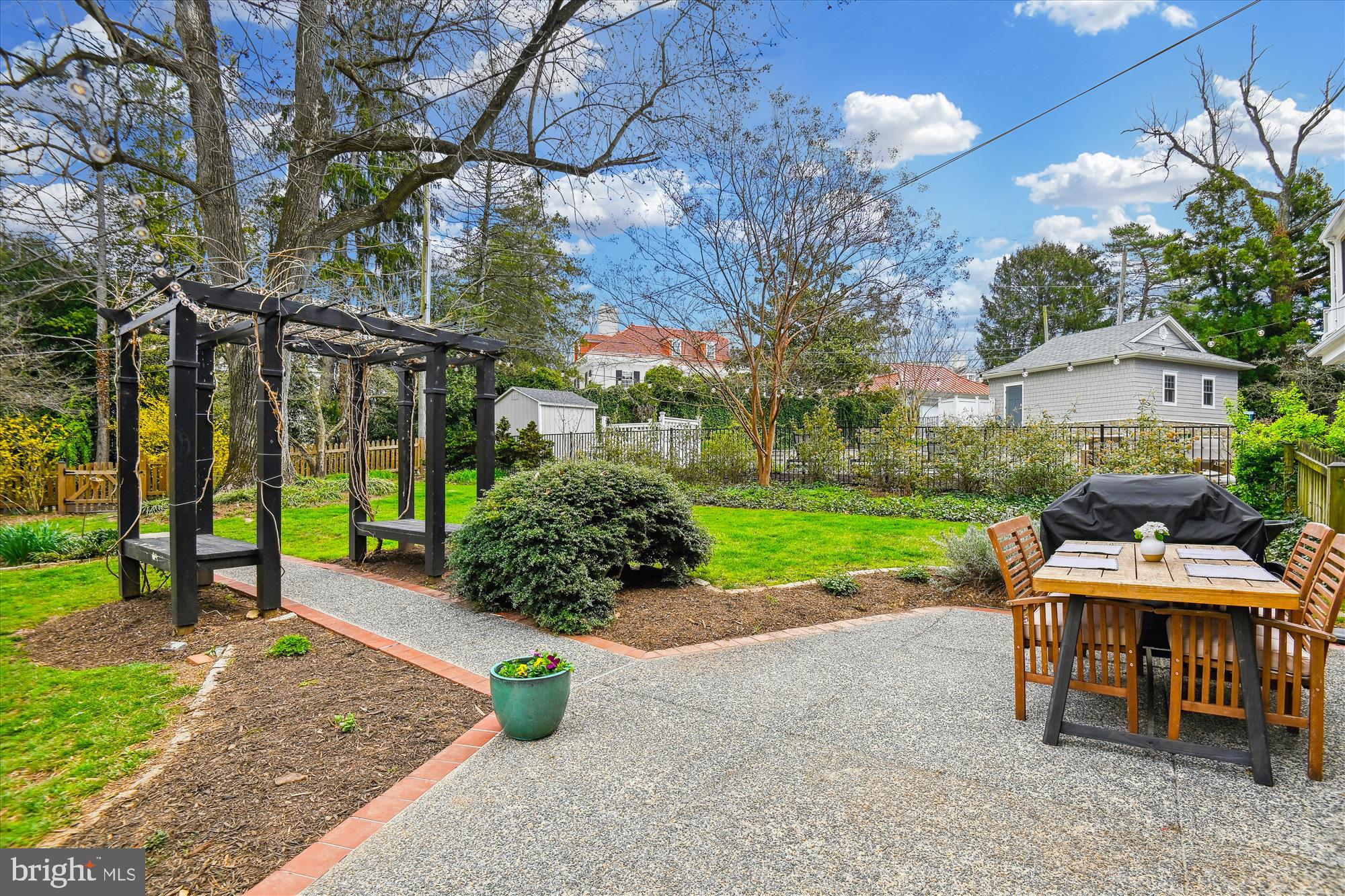 205 Ridgewood Rd