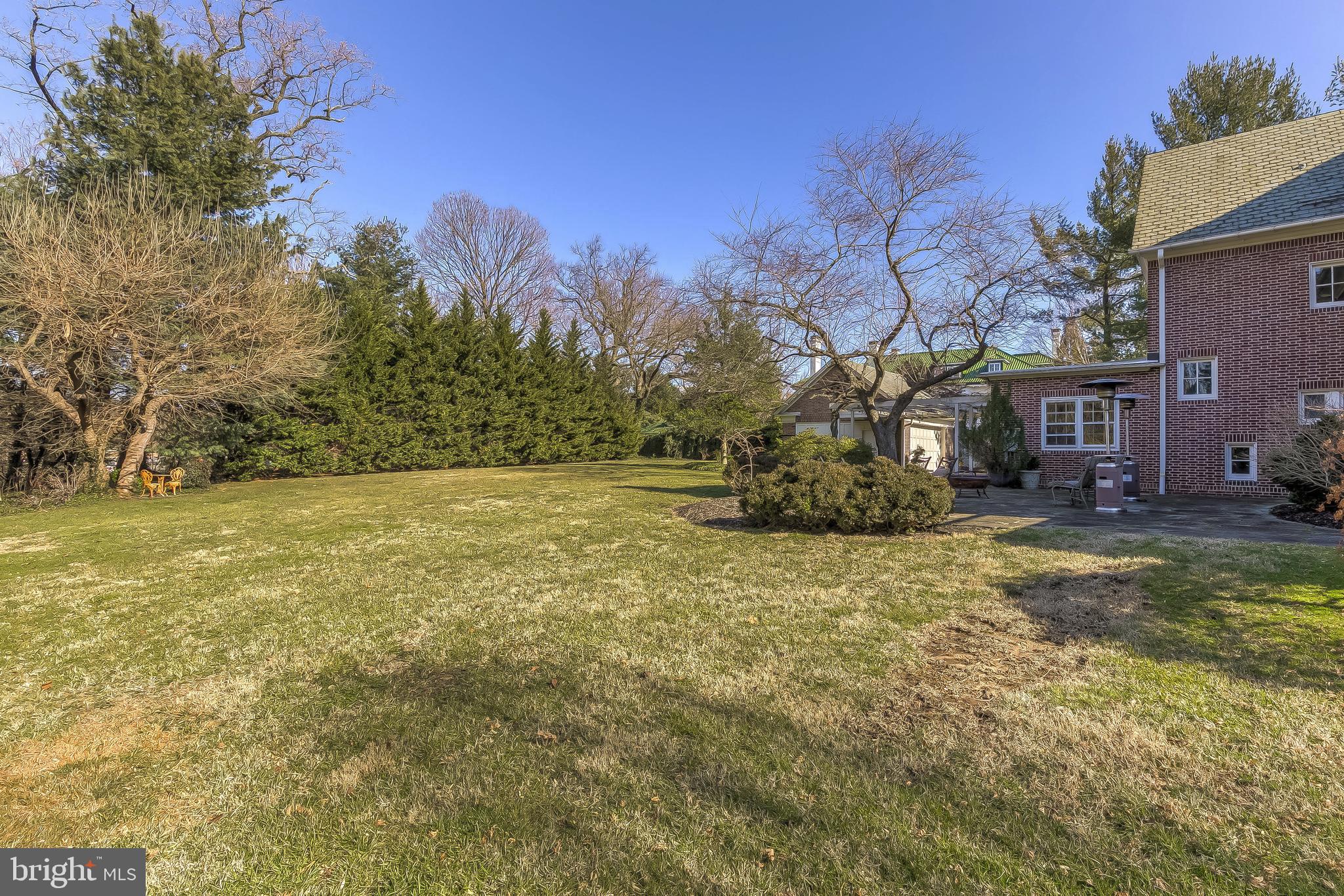 10 Whitfield Rd