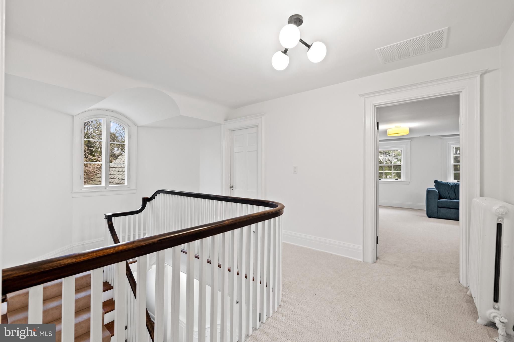 10 Whitfield Rd
