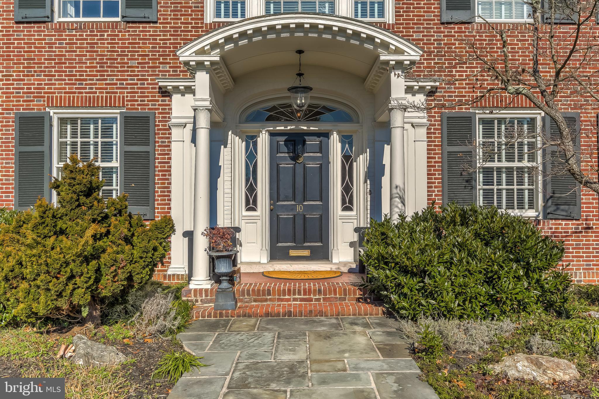 10 Whitfield Rd
