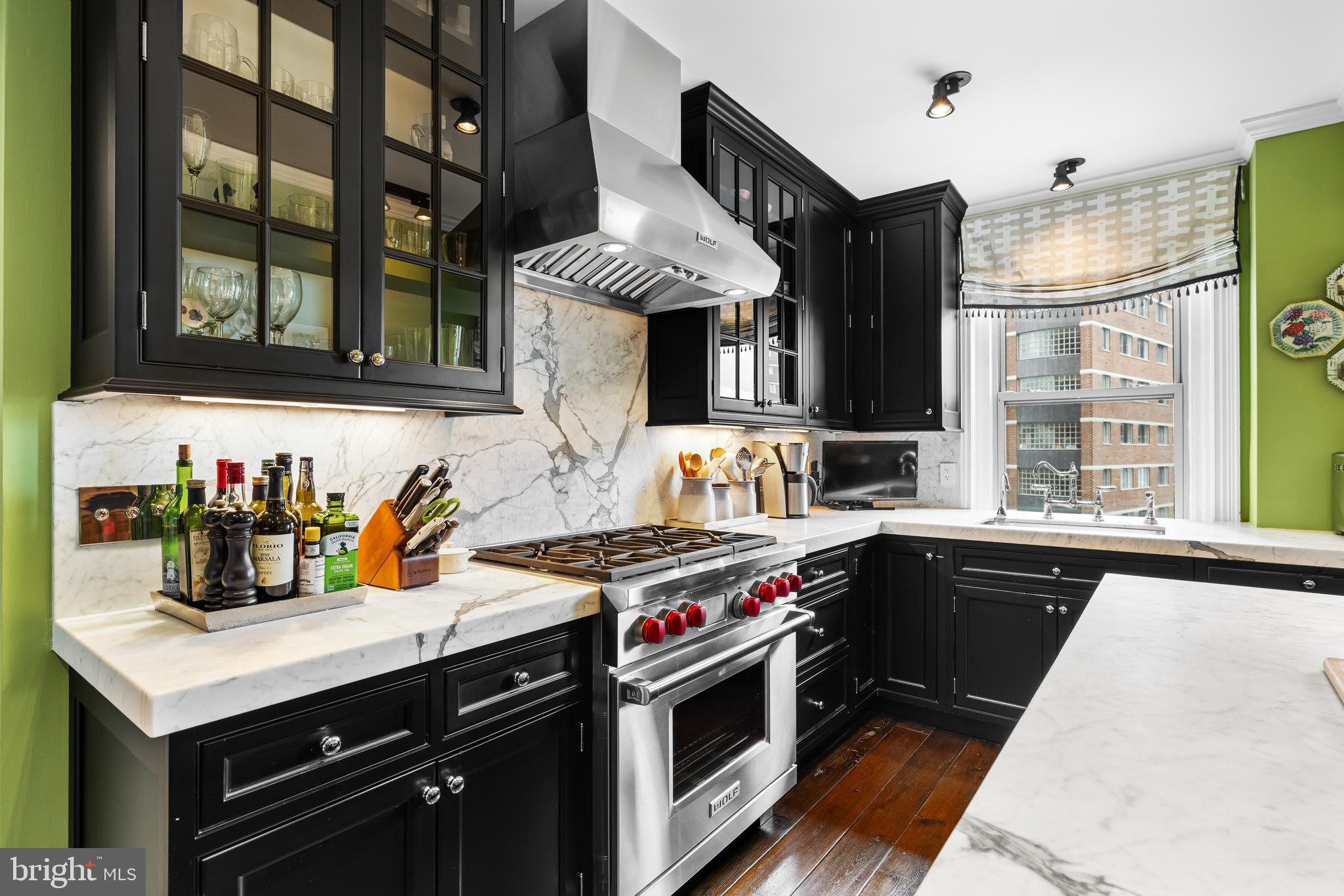 3908 N Charles St #601