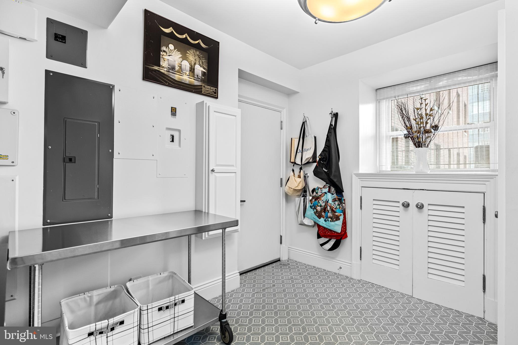 3908 N Charles St #601