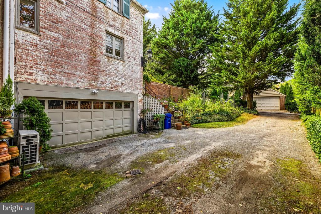 112 Saint Dunstans Rd