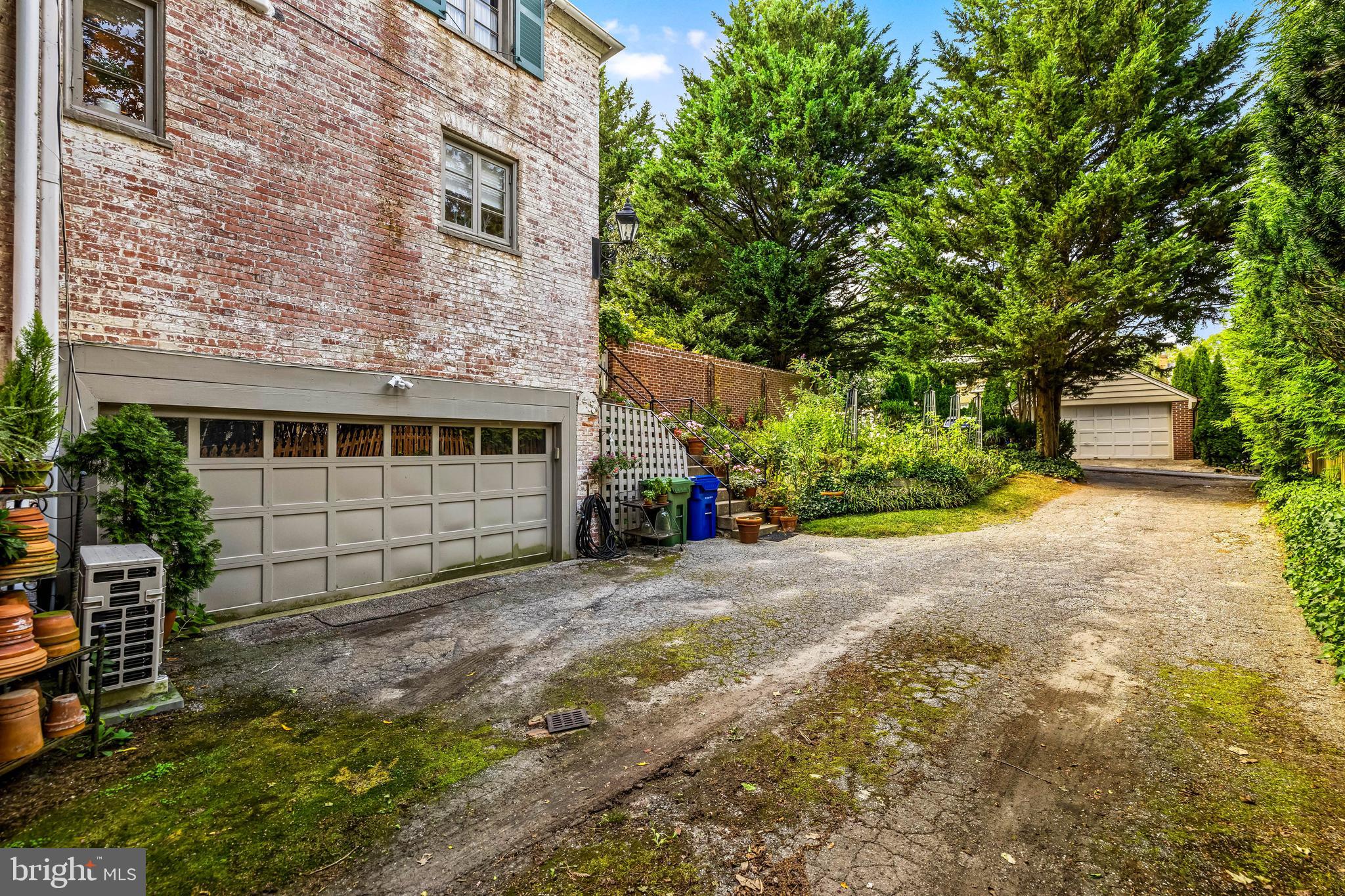 112 Saint Dunstans Rd