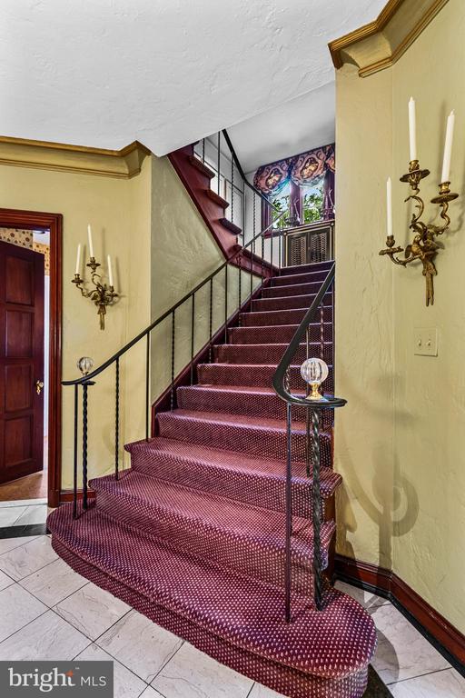 112 Saint Dunstans Rd
