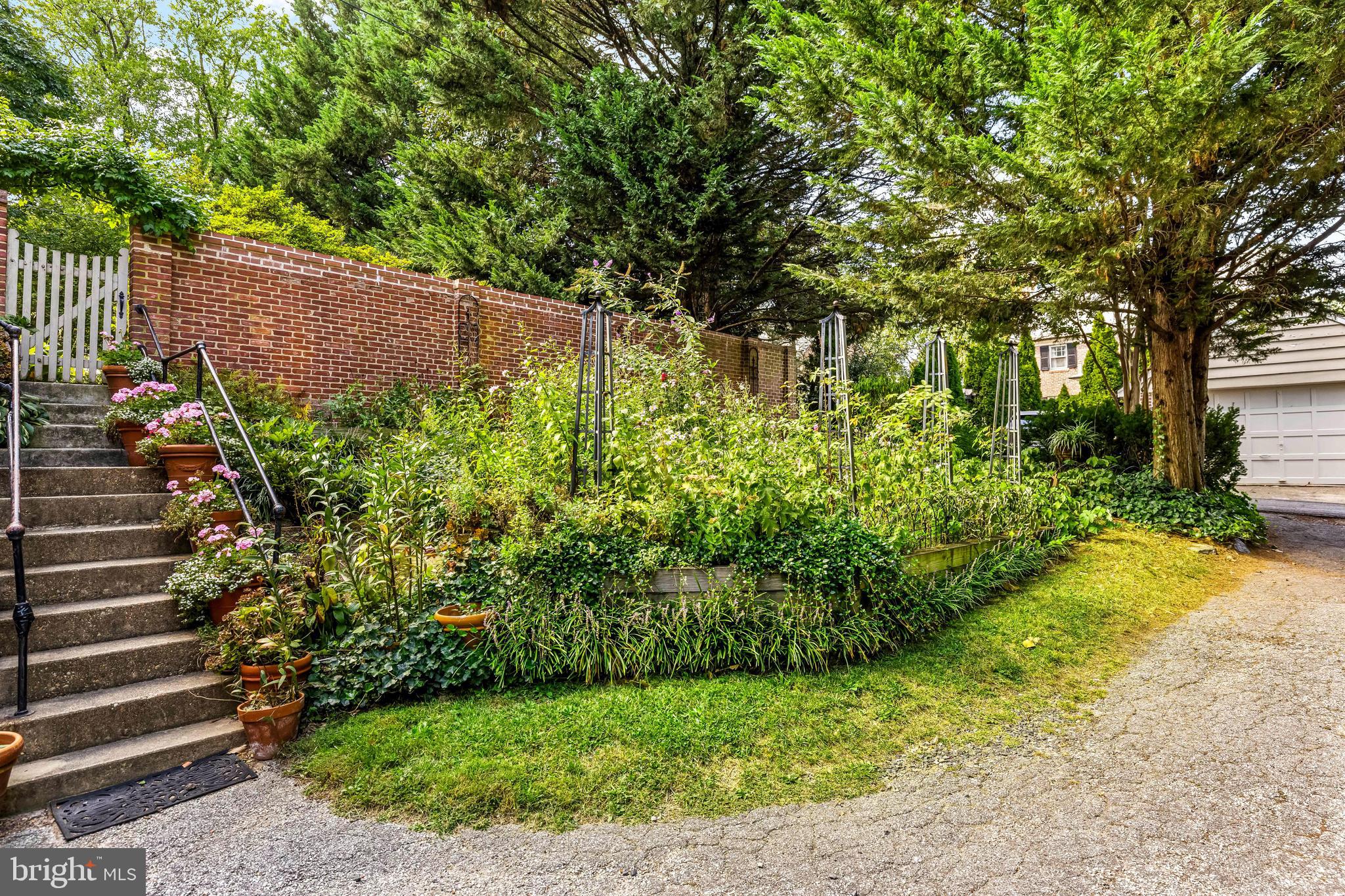 112 Saint Dunstans Rd