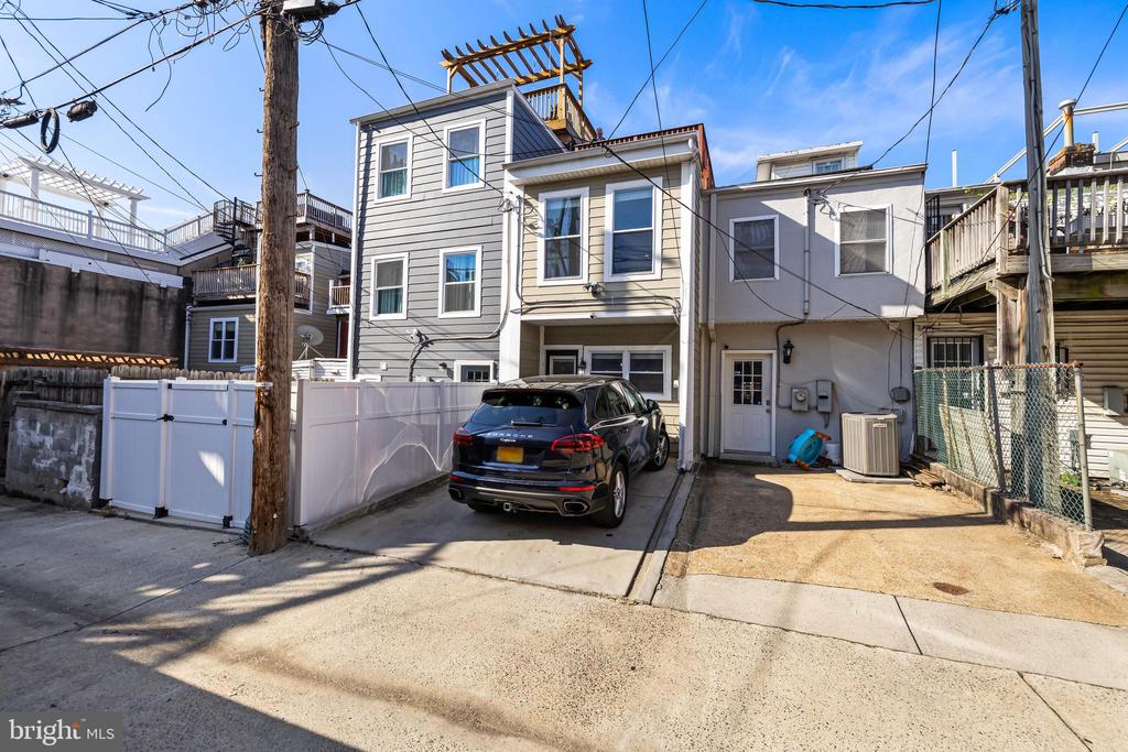931 S Kenwood Ave