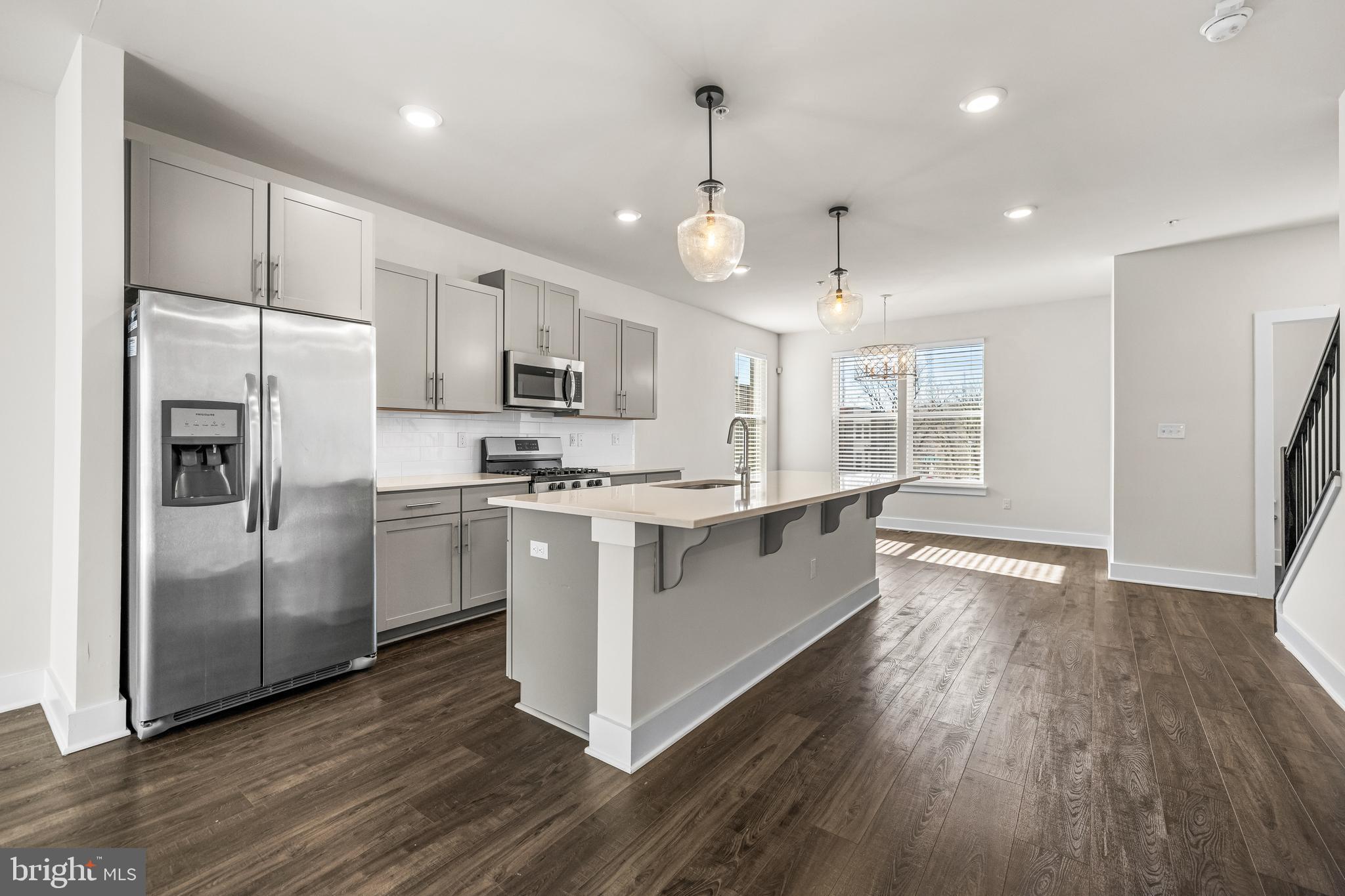 4300 Laplata Ave