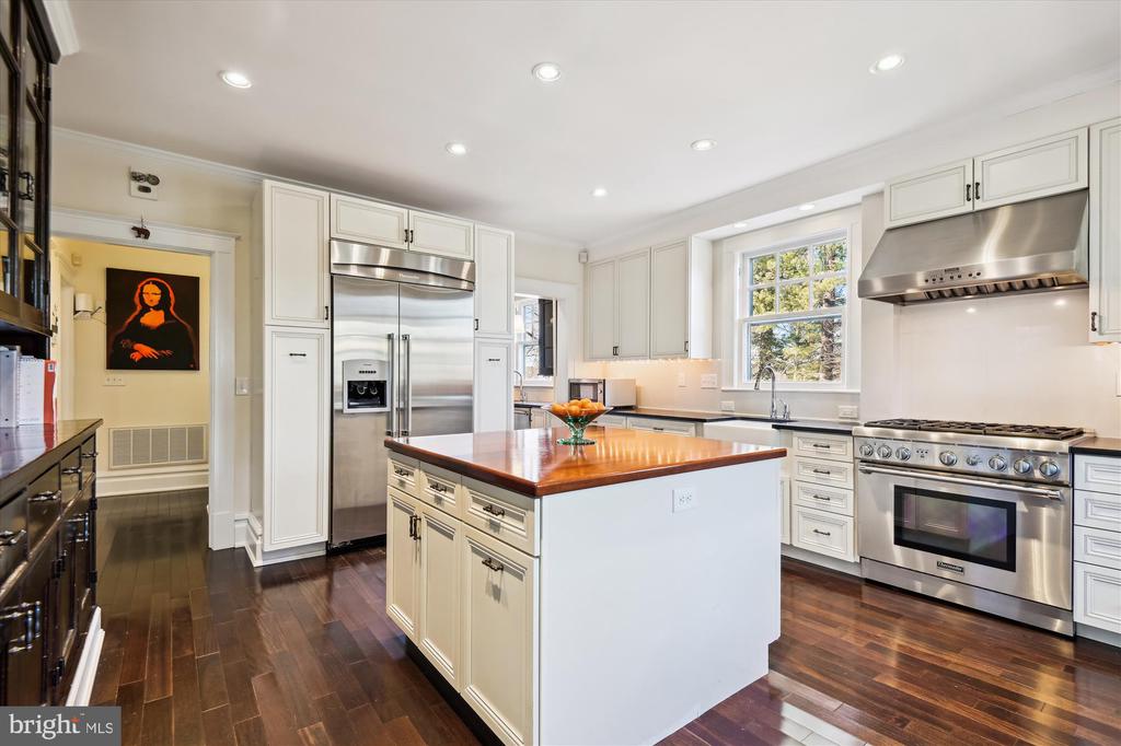 209 Ridgewood Rd