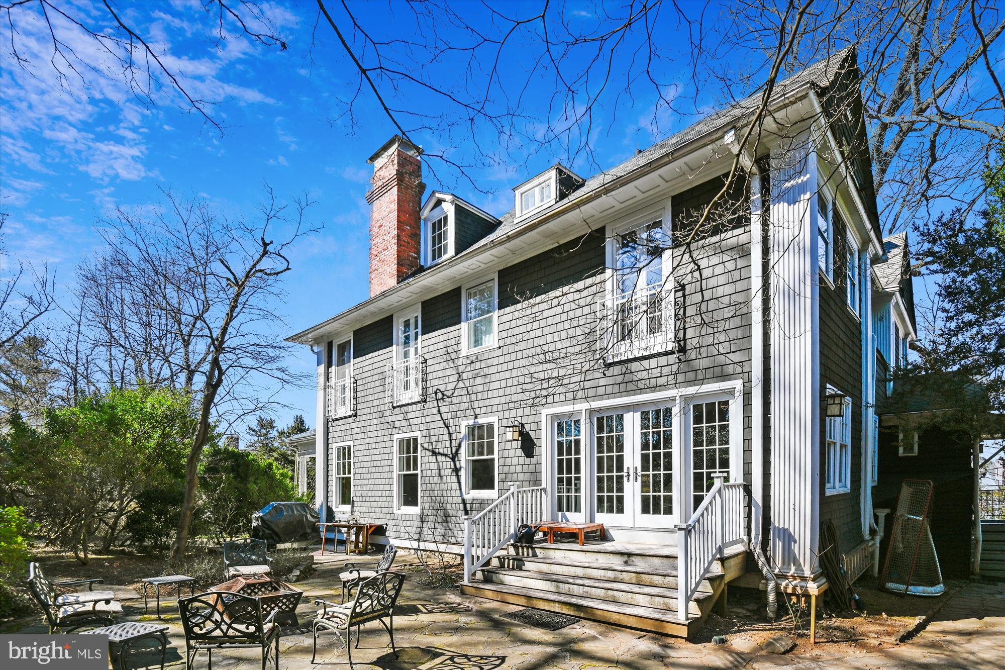 209 Ridgewood Rd