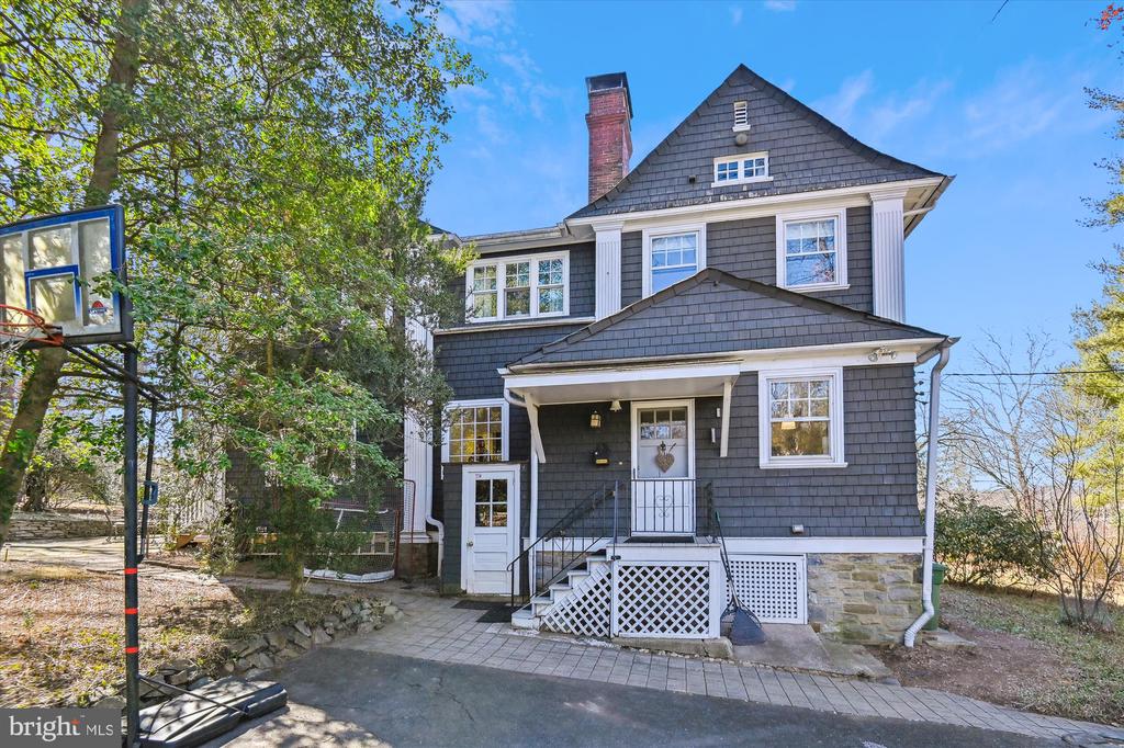 209 Ridgewood Rd