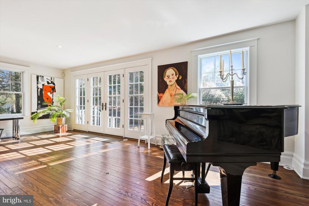 209 Ridgewood Rd
