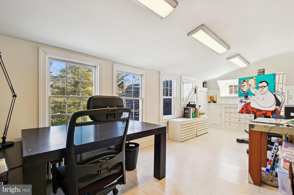 209 Ridgewood Rd