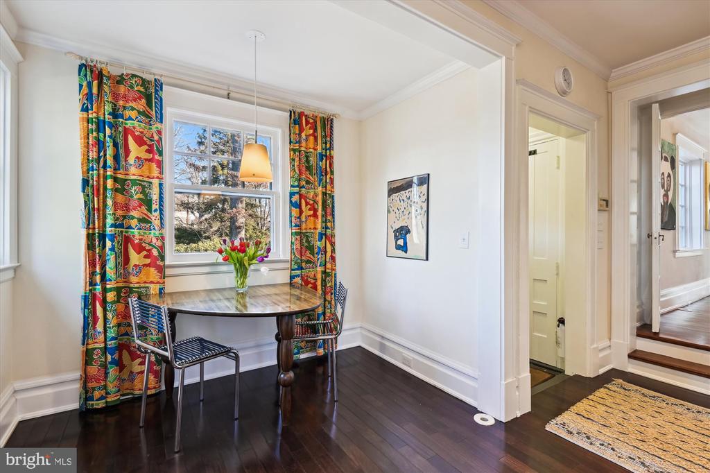 209 Ridgewood Rd