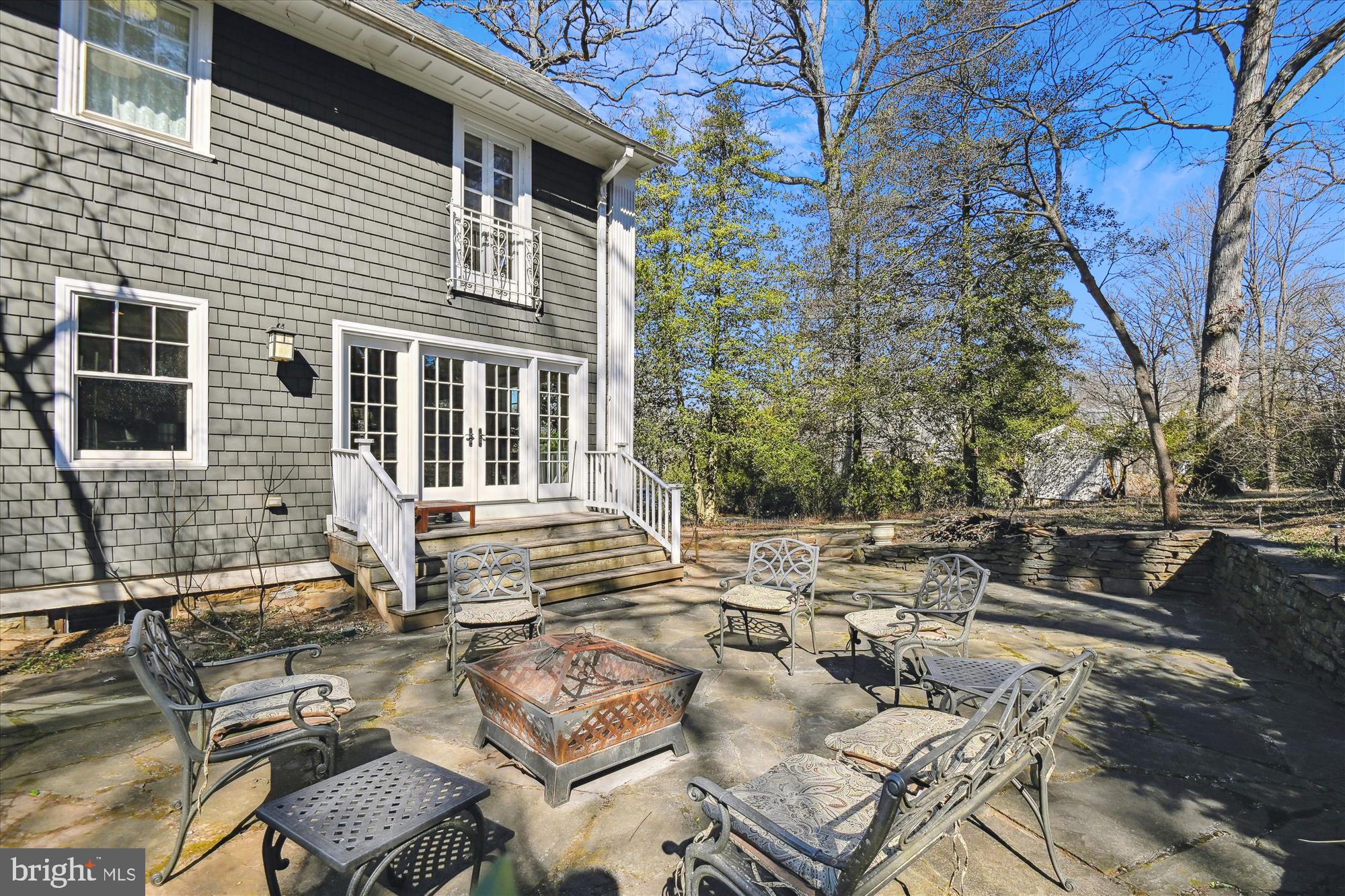 209 Ridgewood Rd