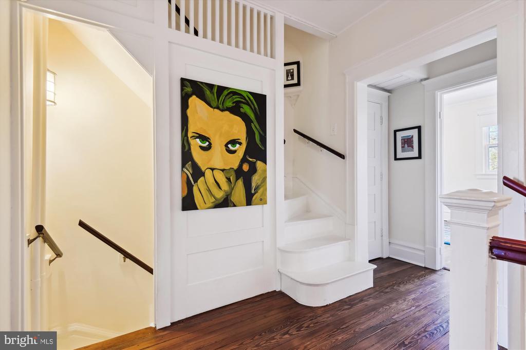 209 Ridgewood Rd