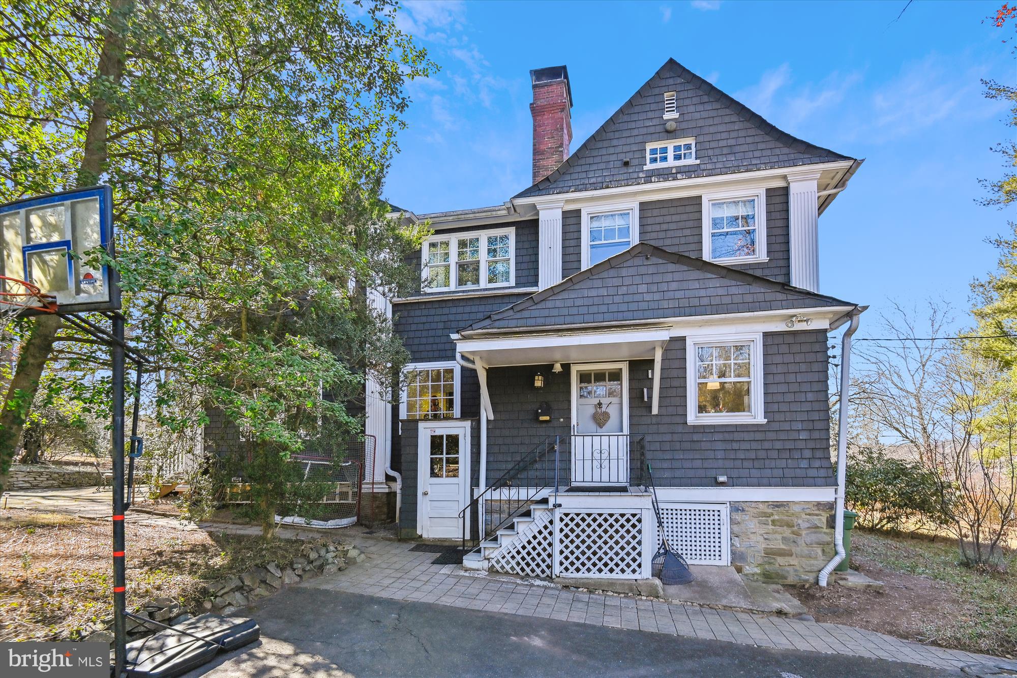 209 Ridgewood Rd