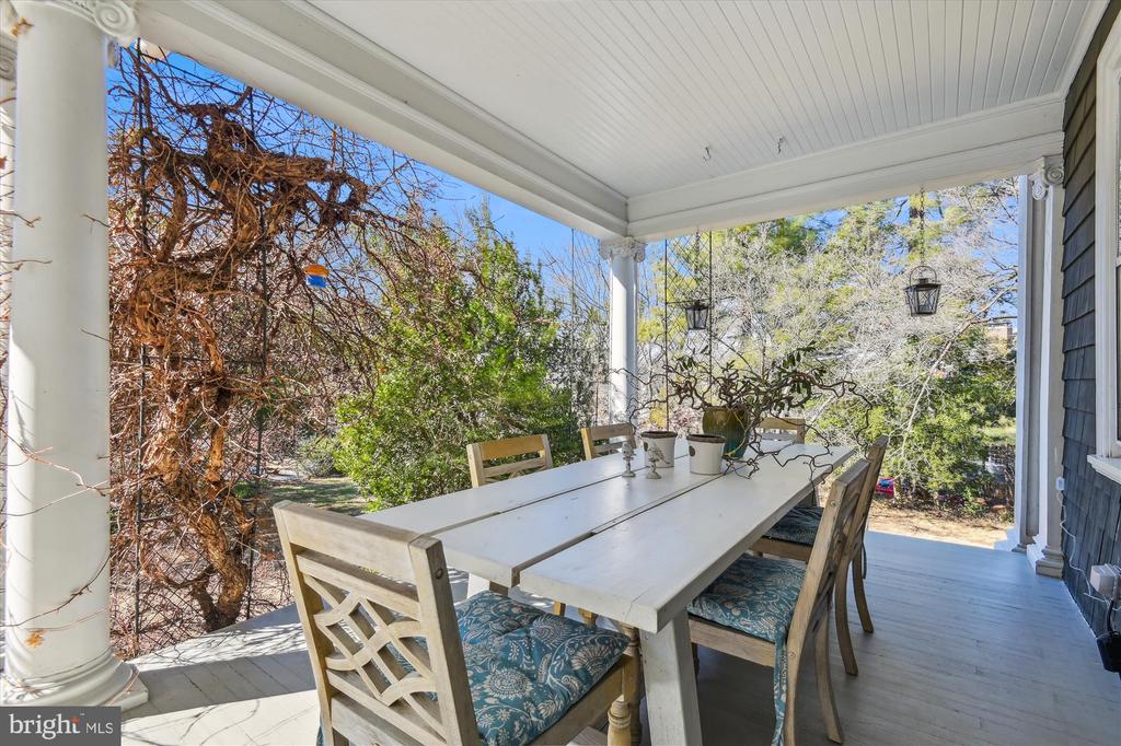 209 Ridgewood Rd