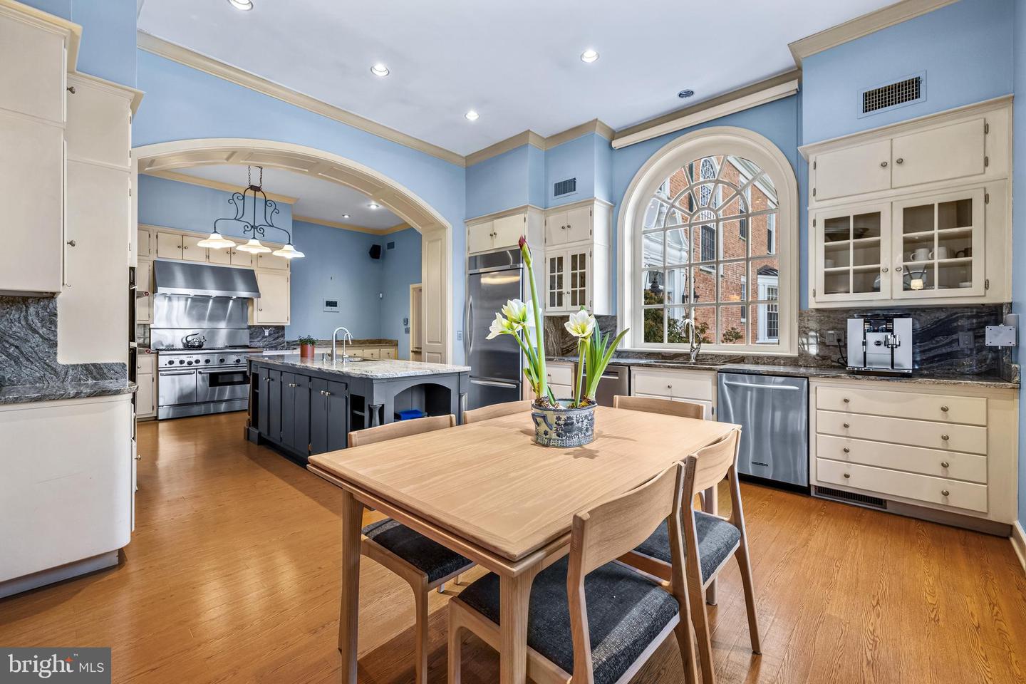 20 Blythewood Rd