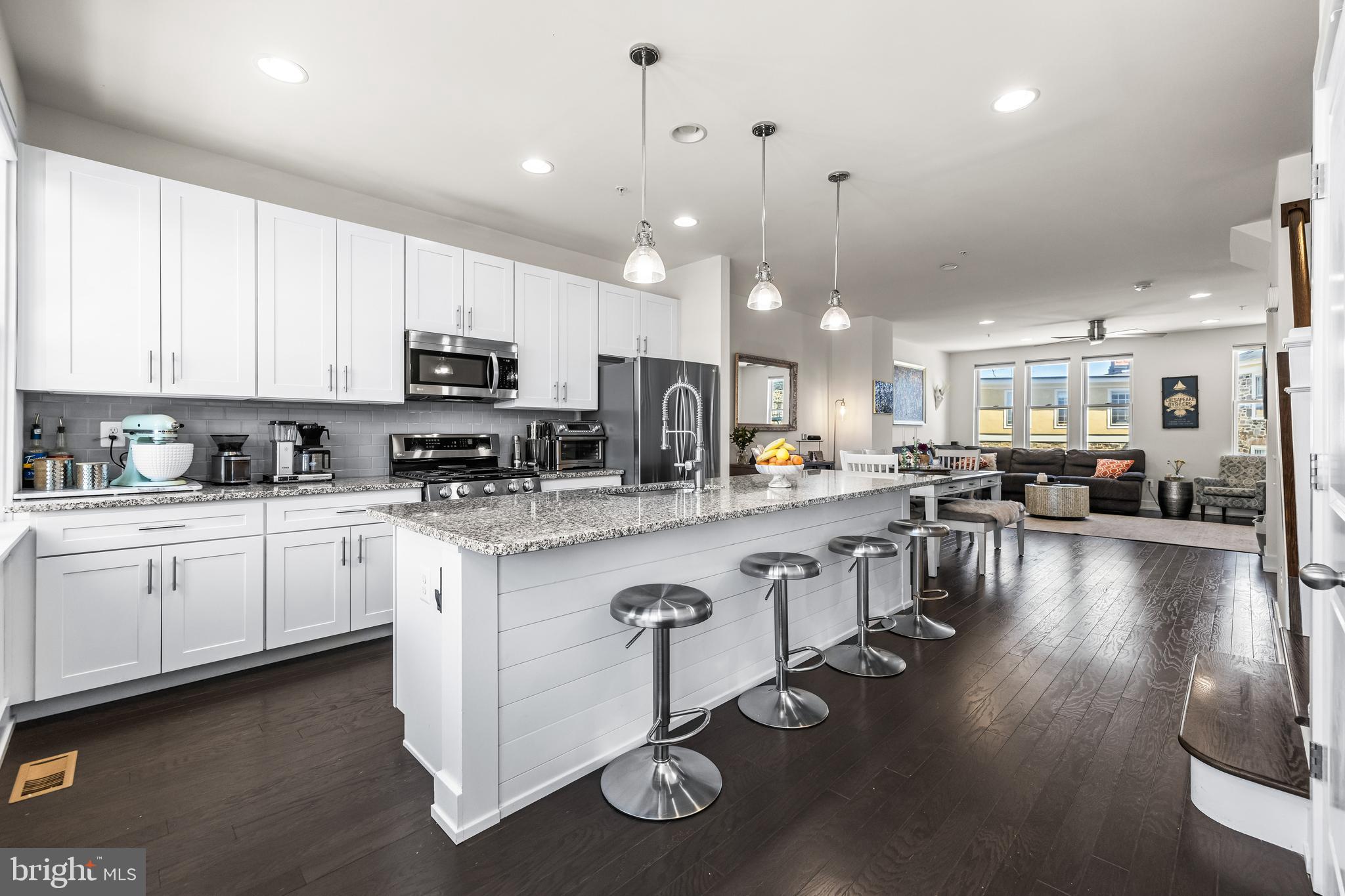 3107 Elm Ave