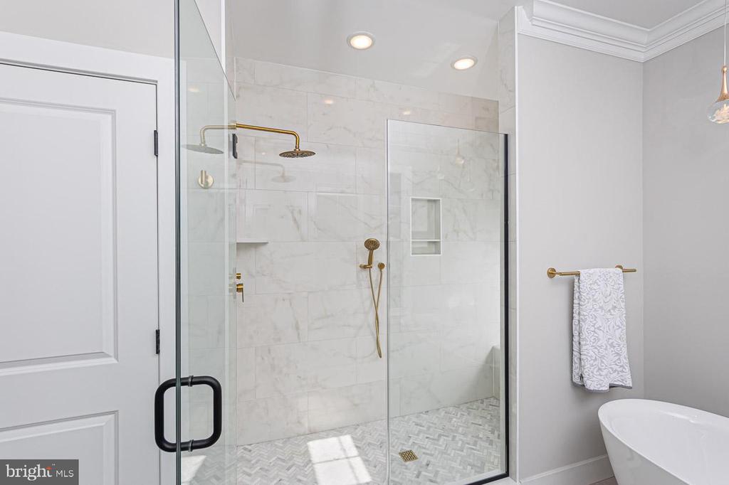 1032 Terrace Gln