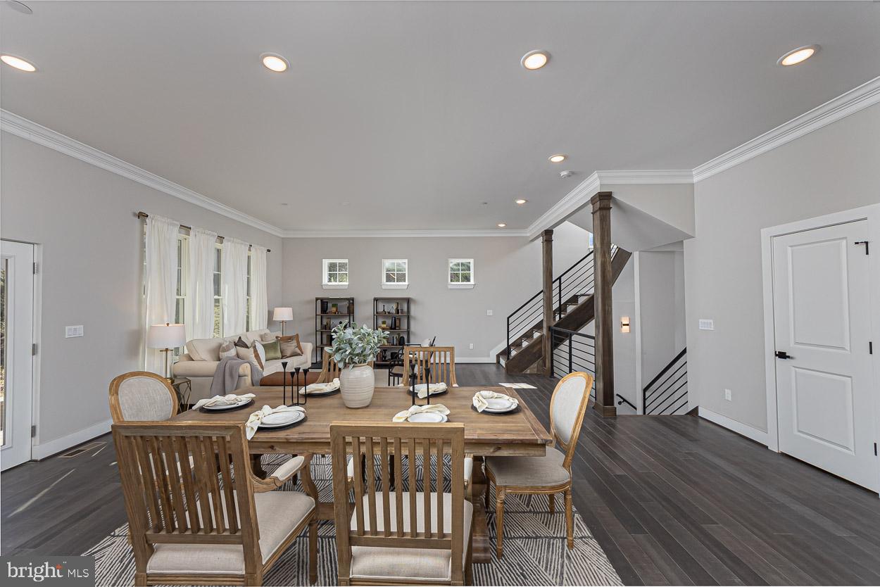 1032 Terrace Gln