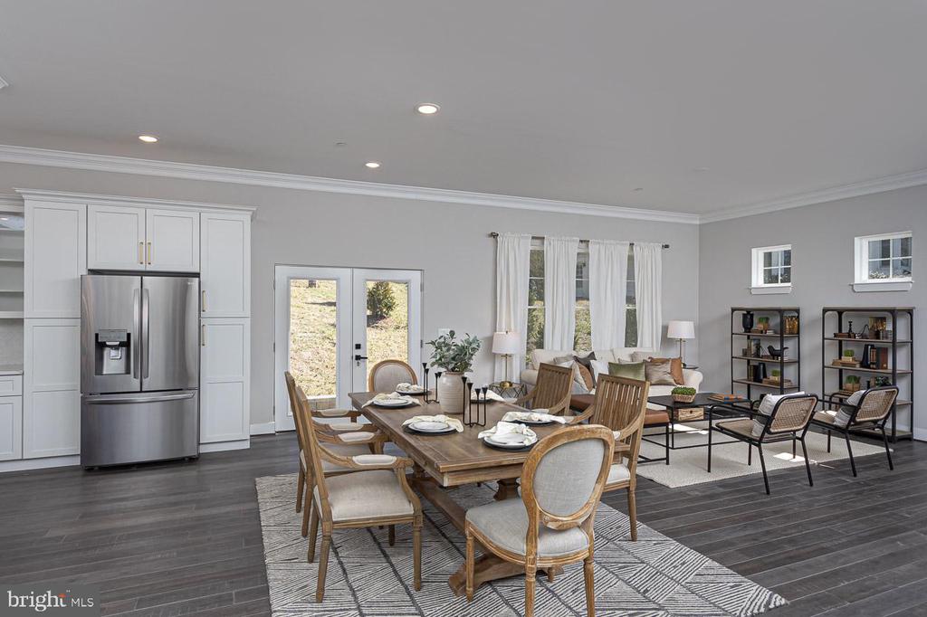1032 Terrace Gln